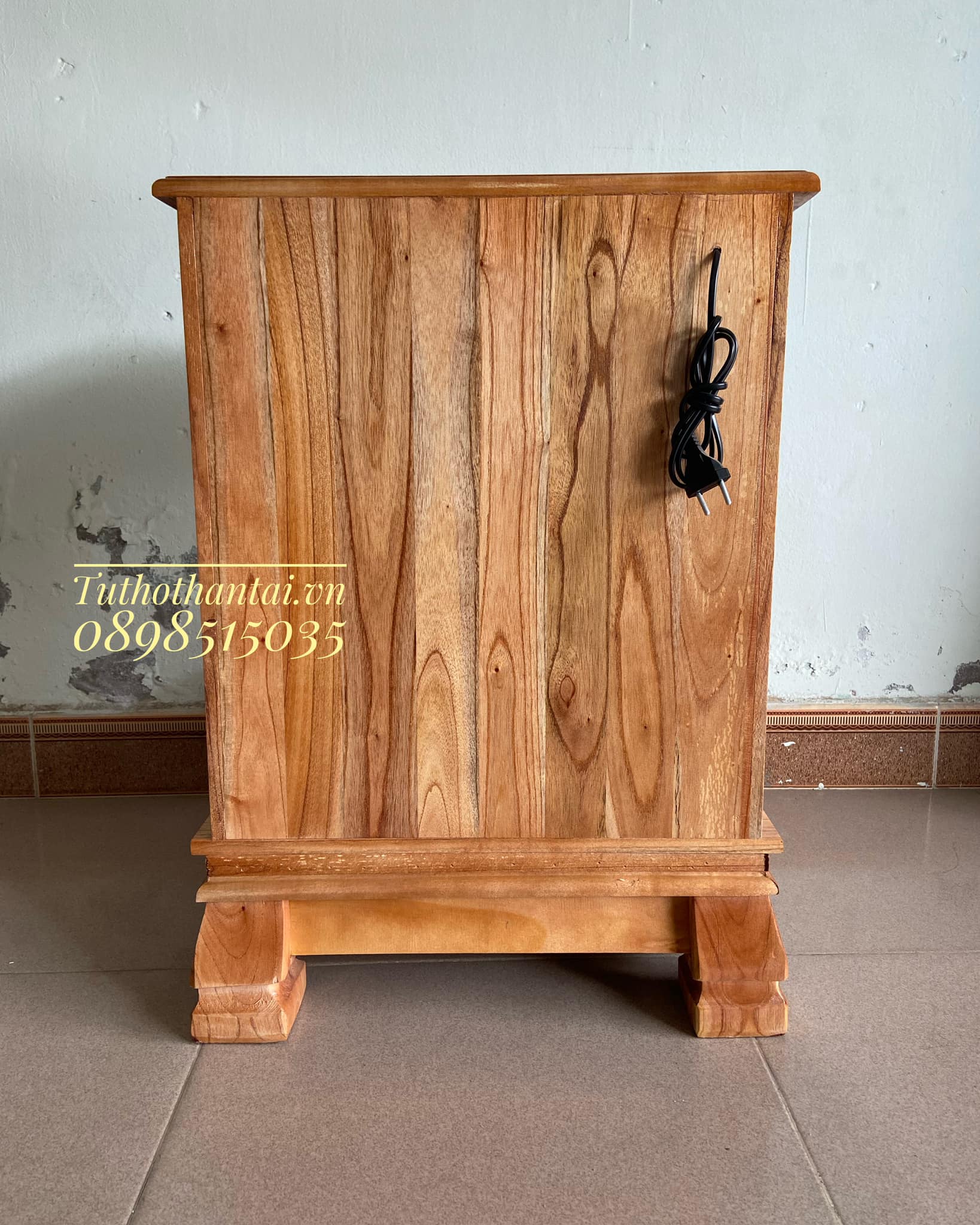 Bàn thờ thần tài cột Rồng 48 x 68CM, đình cong