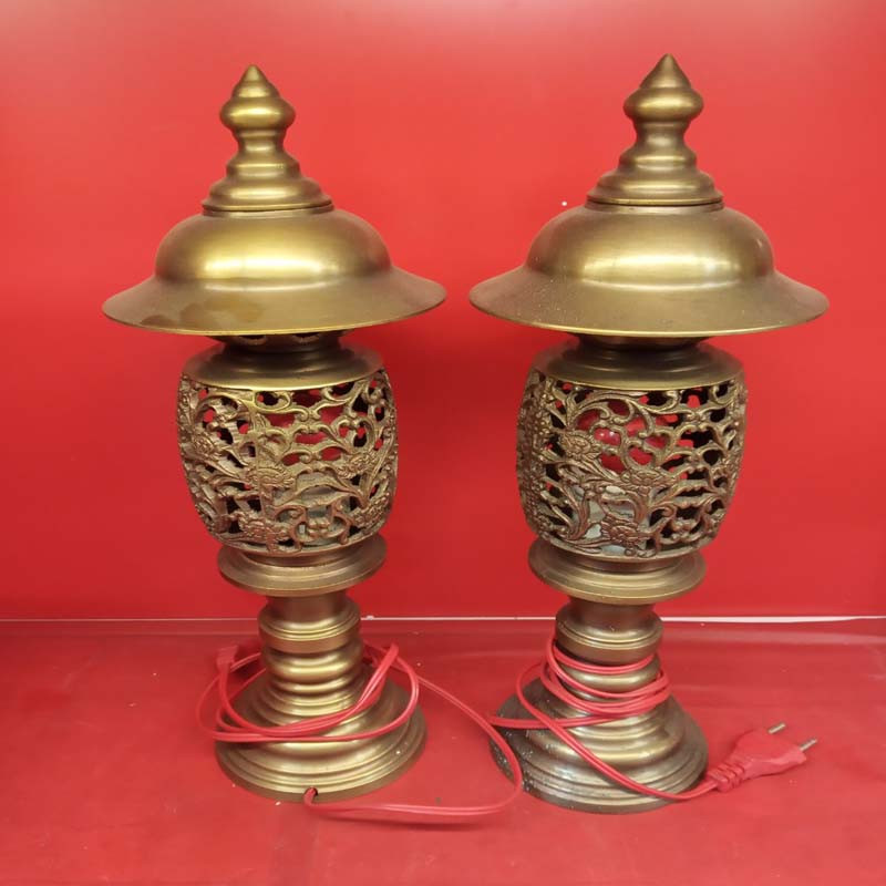 Đôi đèn thờ cúng hun giả cổ 42cm