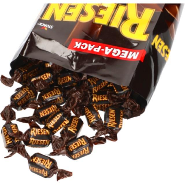 Kẹo sô cô la đen nhân mềm chewy toffee hiệu Risen 231g