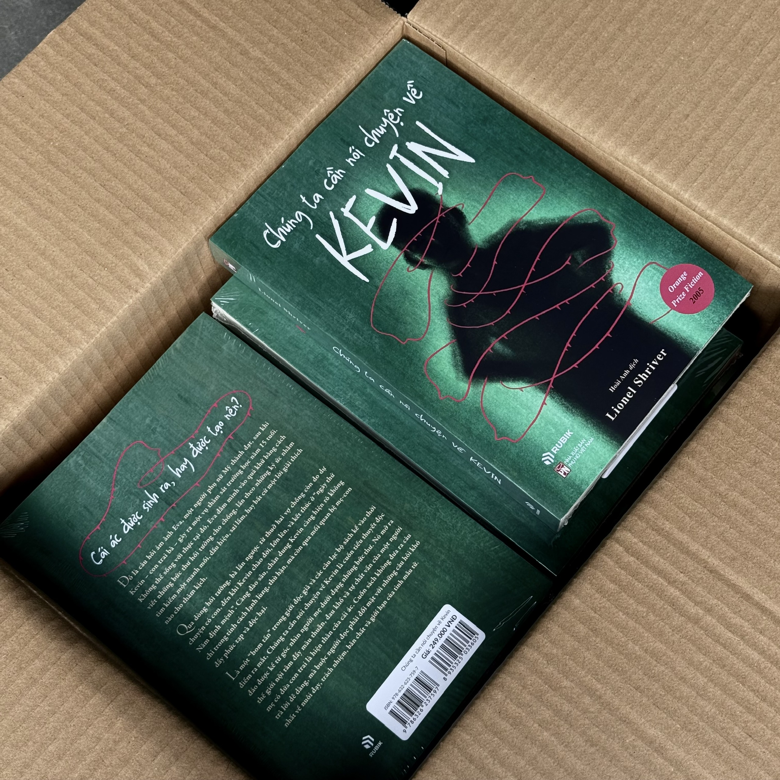 Sách Chúng Ta Cần Nói Chuyện Về Kevin - ảnh 7