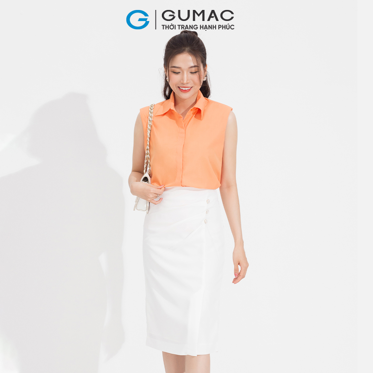 Áo sơ mi kiểu độn vai GUMAC AD05011