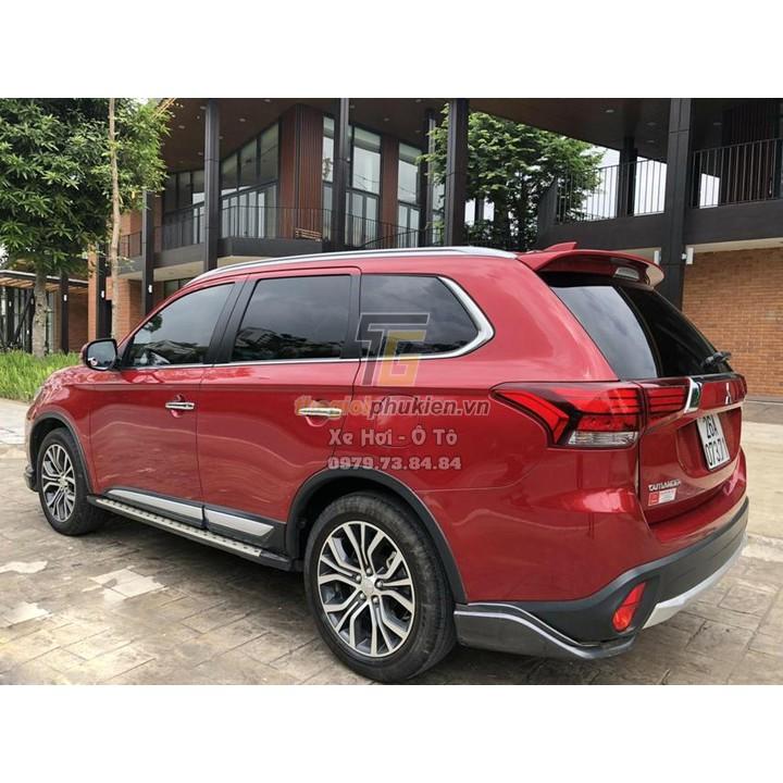 Nẹp chân kính INOX Mitsubishi Outlander