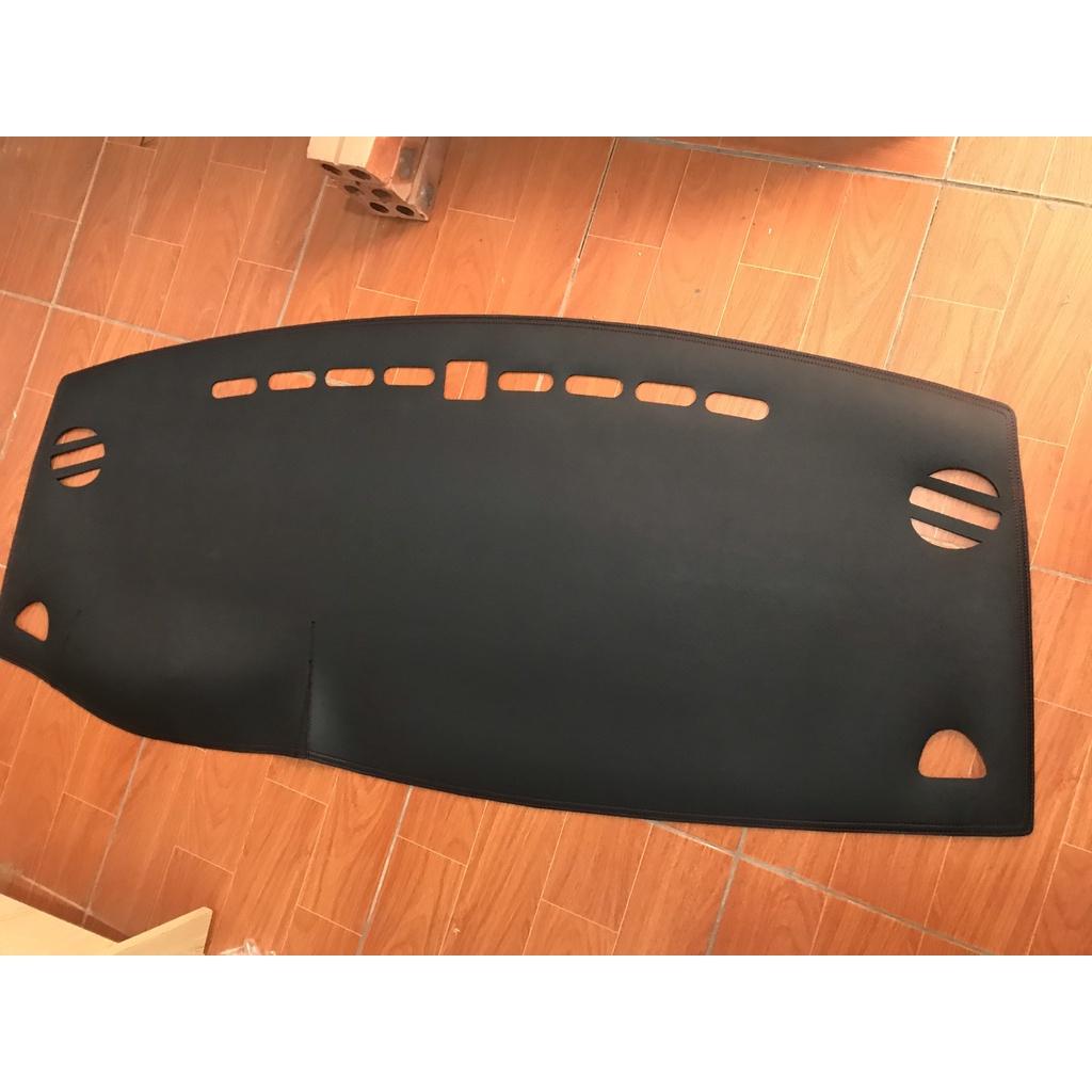Thảm Taplo da vân carbon cao cấp KIA Rondo