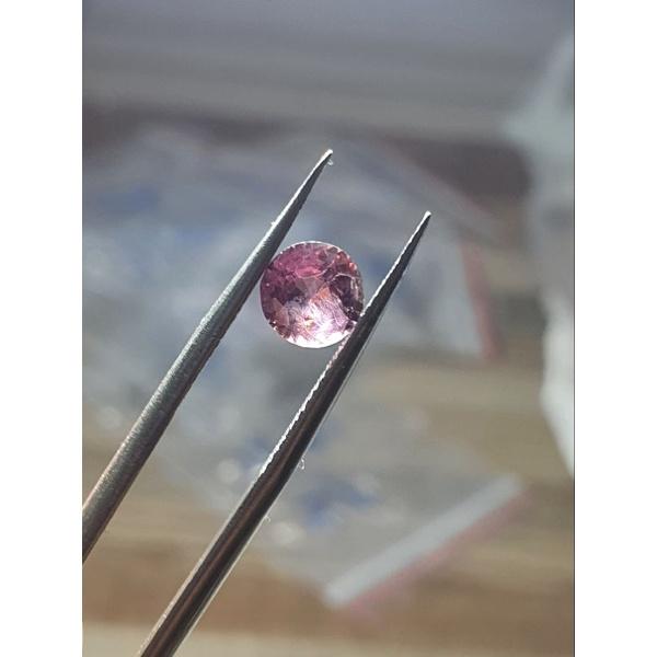 0125-Đá spinel thiên nhiên