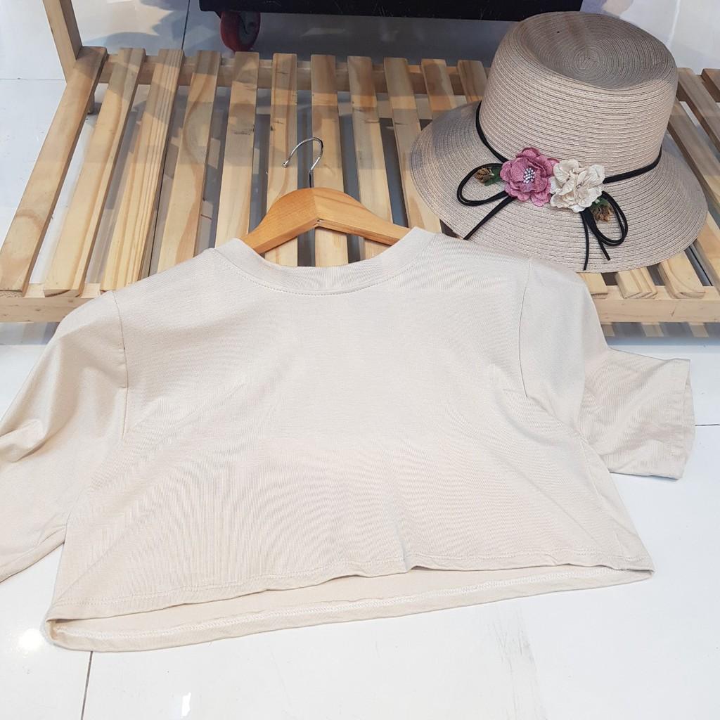 Áo thun croptop cổ tròn form suông bận thoải mái