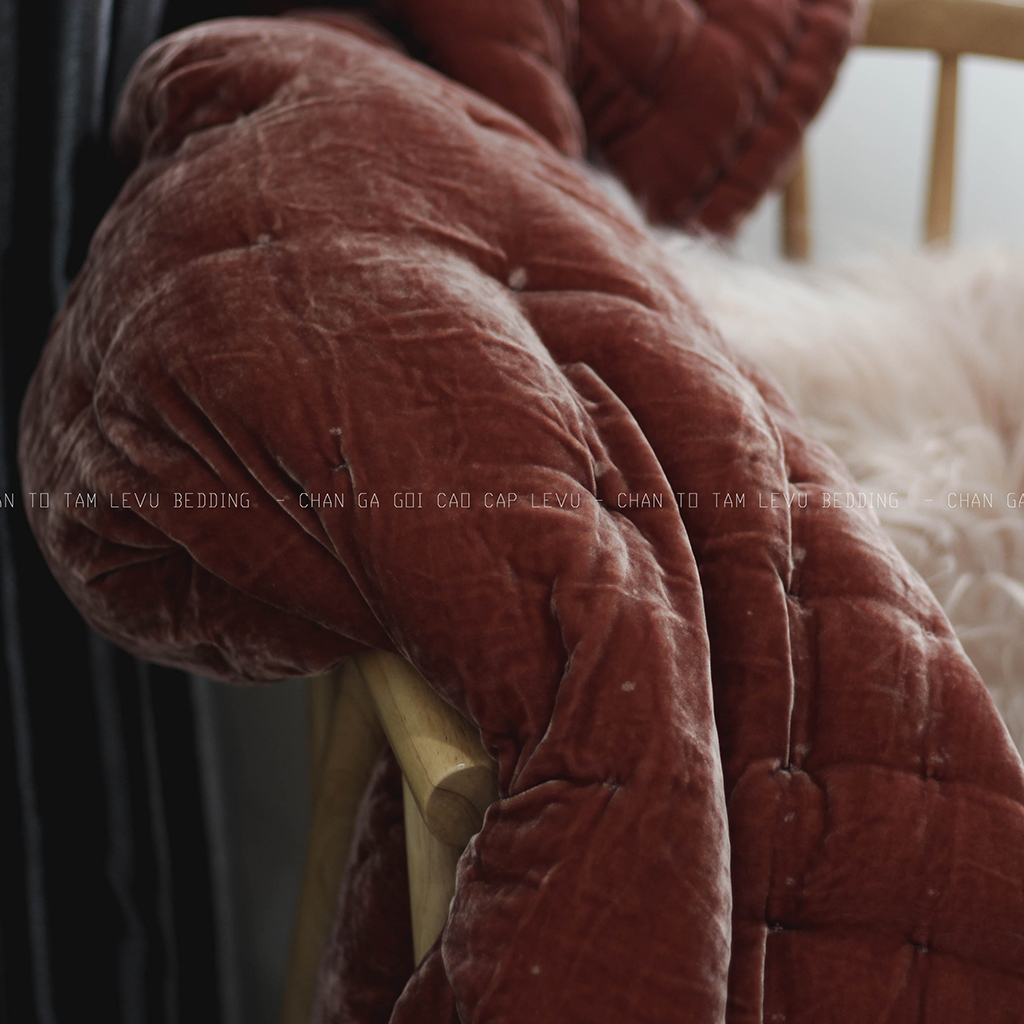 Chăn Nhung Lụa Chần Bông Điều Hòa Cao Cấp Dùng Bốn Mùa - Chăn Nhung Khâu Sa Hạt Màu Sangria I Silk Velvet Blanket.