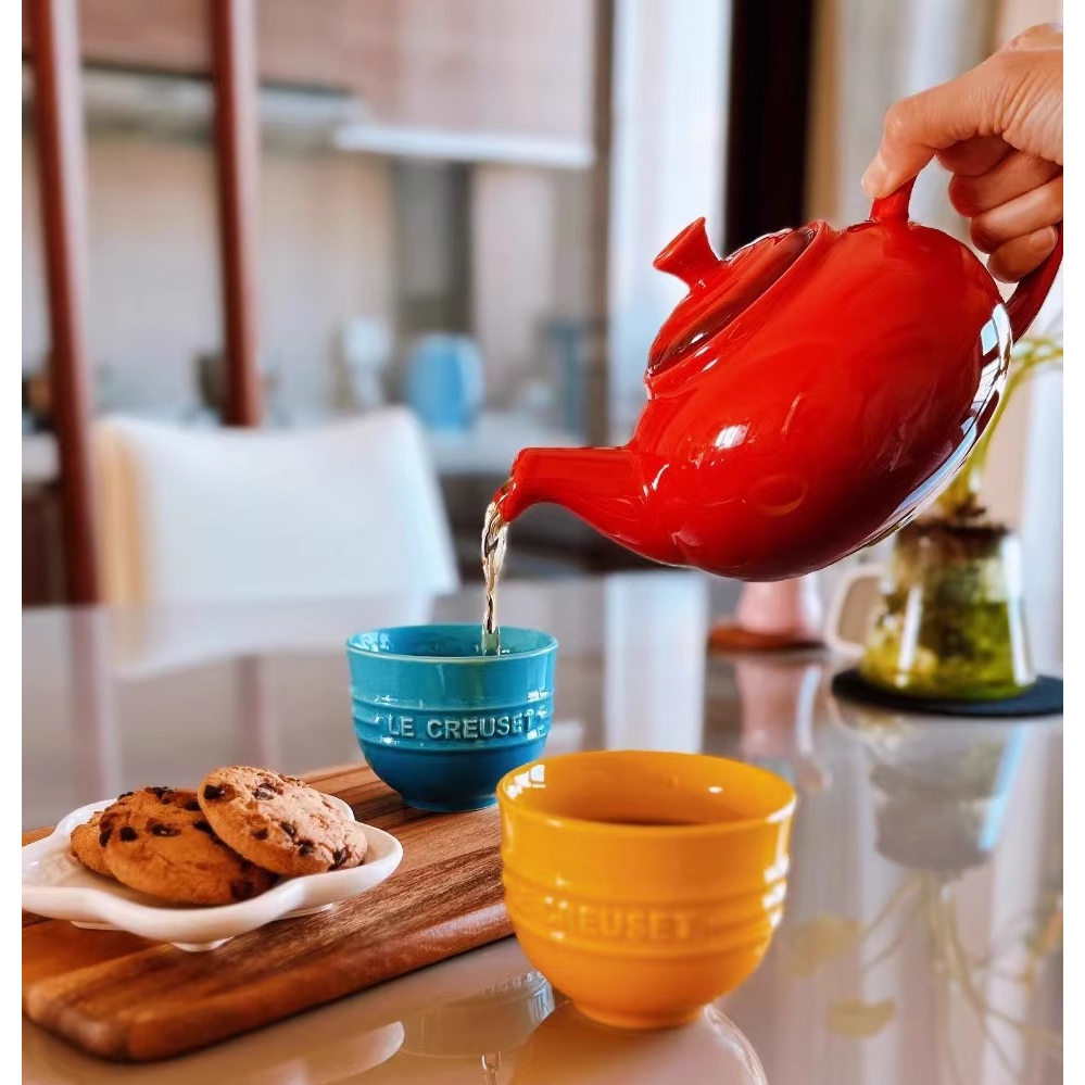 Bộ Ấm Chén Le Creuset Gồm 1 Ấm 600ml Và 4 Chén 100ml