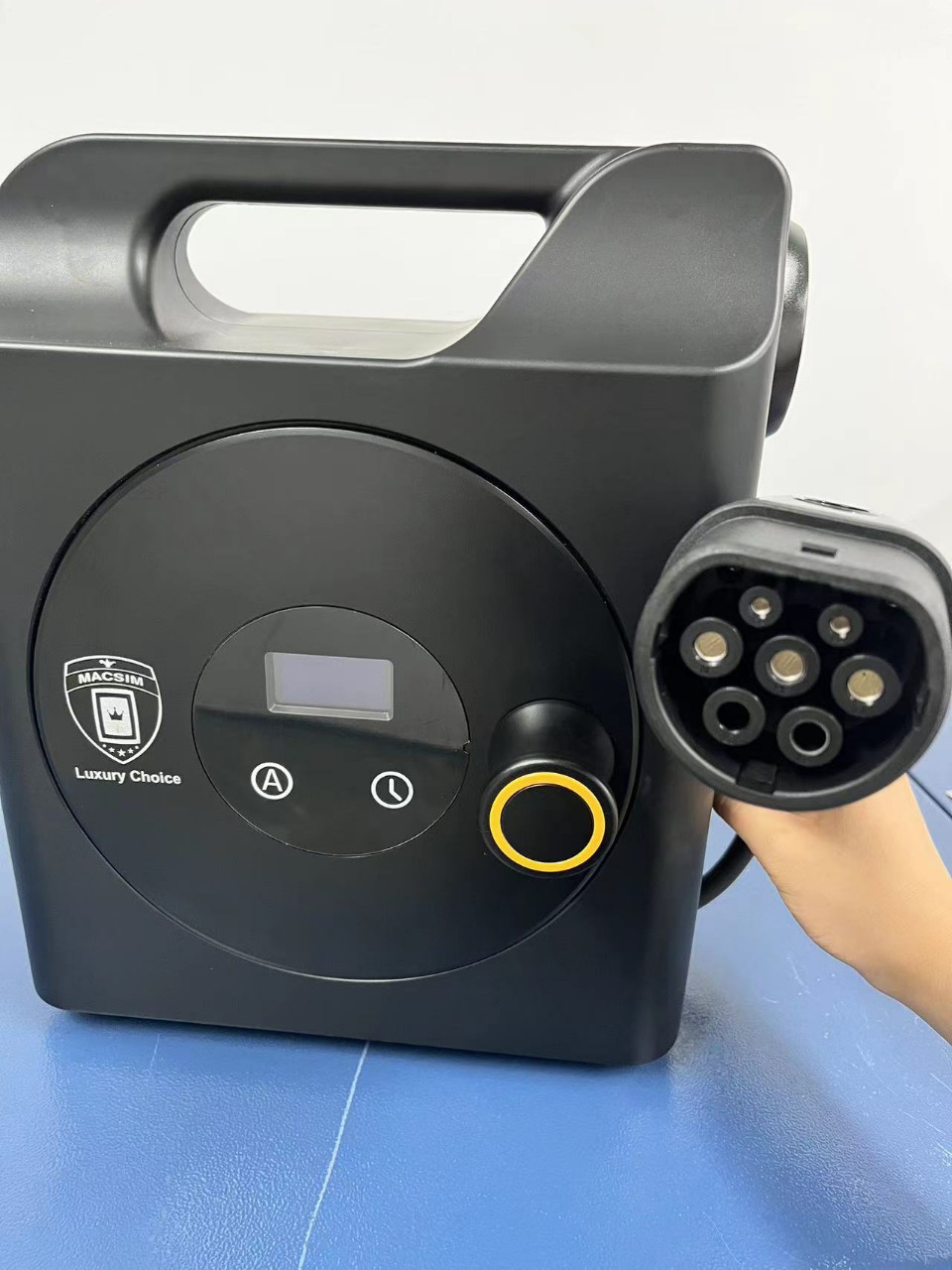 Sạc ô tô điện Vinfast VF9 ev - Sạc di động cao cấp 3,68KW chính hãng Macsim