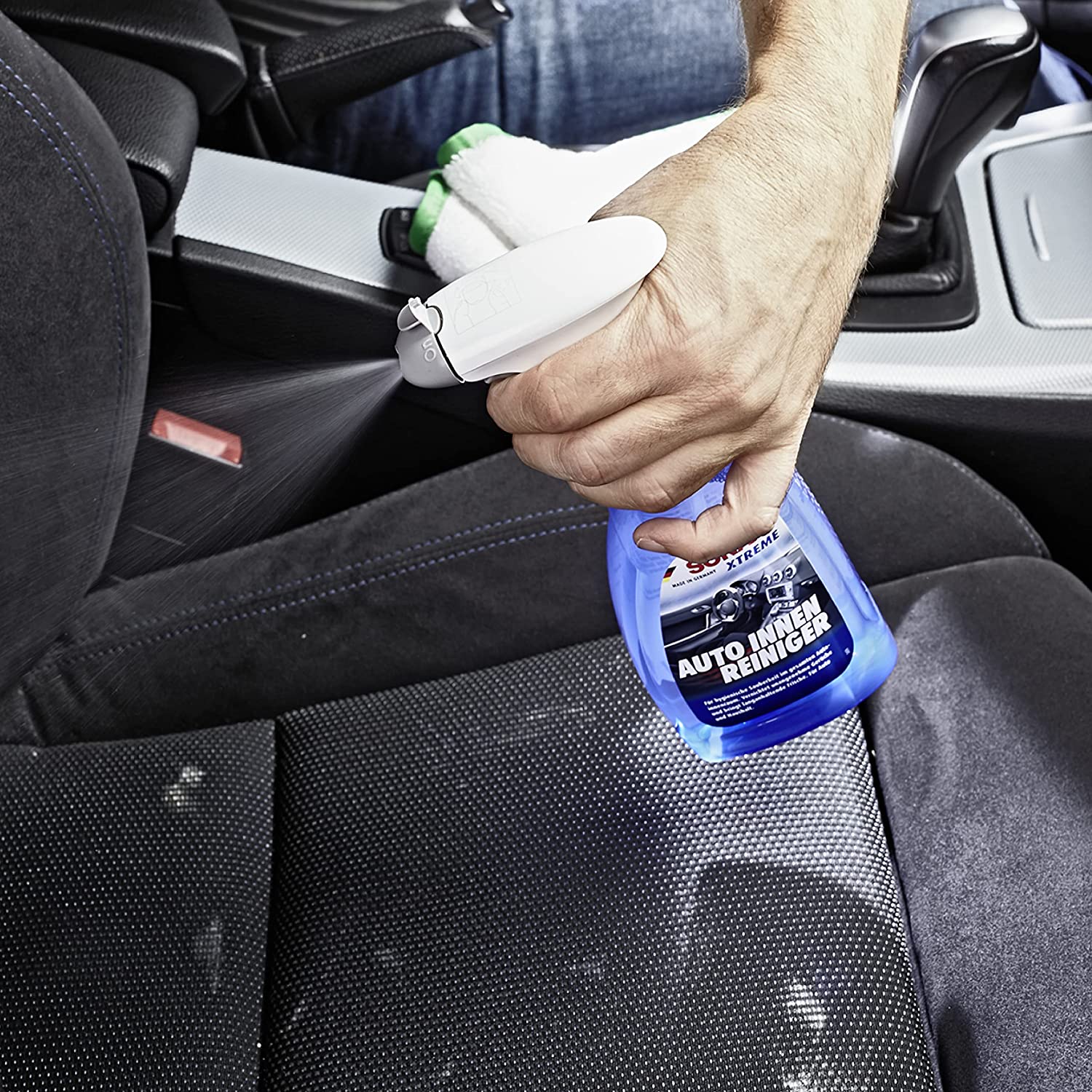 Chai xịt khử mùi và làm sạch nội thất xe Interior Cleaner Xtreme Sonax 221241 500ml tặng kèm 1 khăn  KL3030 màu ngẫu nhiên - Tẩy sạch vết bẩn cứng đầu,, tác dụng nhanh chóng và hiệu quả