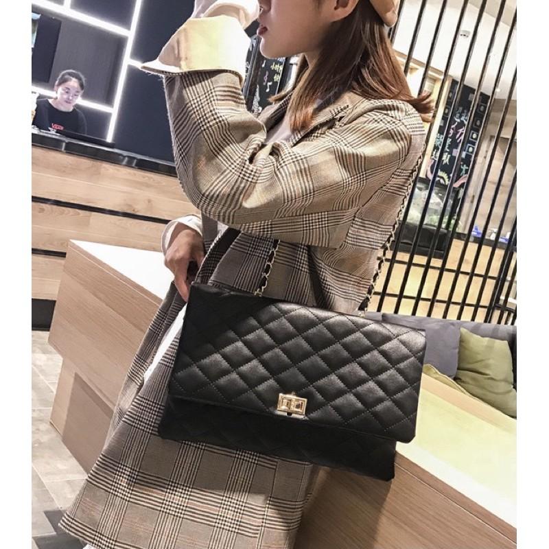 Túi nữ cắp nách big size hoạ tiết quả trám