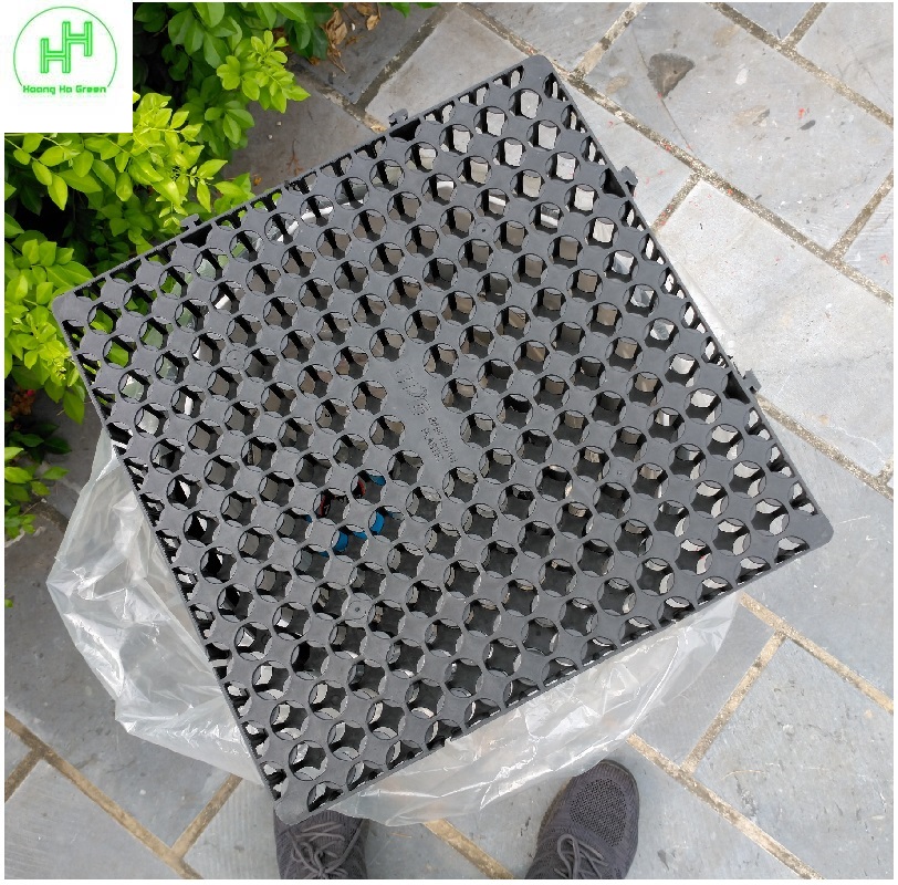 2 Vỉ nhựa thoát nước, chống ngập úng nước, dùng cho sân vườn KT: 34x34x3cm (9 tấm = 1m2)