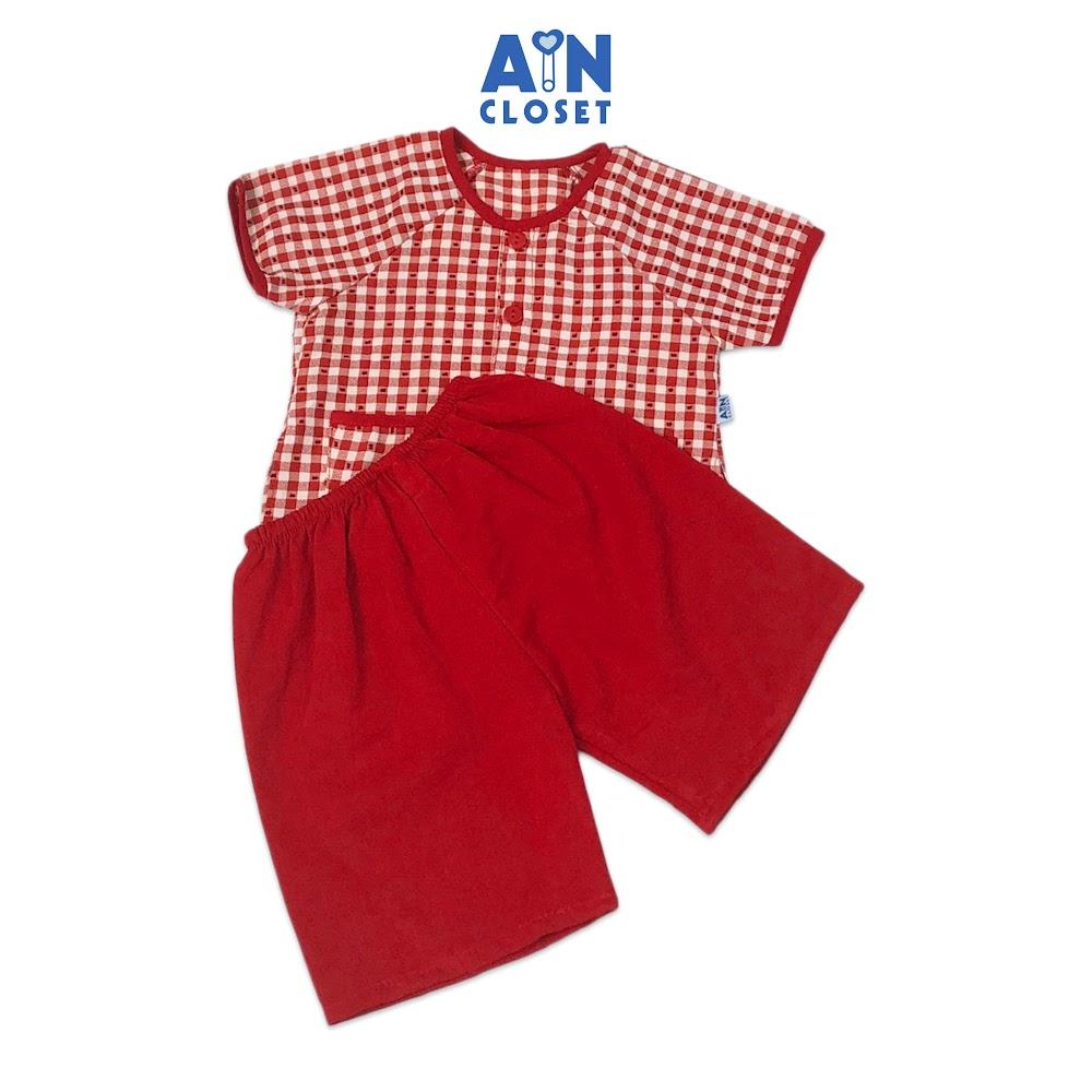 Bộ quần áo bà ba lửng unisex họa tiết Caro viền đỏ cotton - AICDBTBOGZC7 - AIN Closet