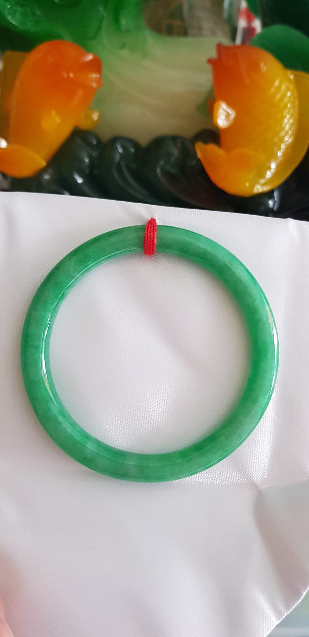 Vòng cẩm thạch Mới Đ Lý 54mm x cọng 7mm Màu xanh ngọc đậm đậu đẹp xinh xắn Nữ mệnh Mộc mệnh Hỏa mệnh Thủy 53kg - 60kg đeo đẹp ạ