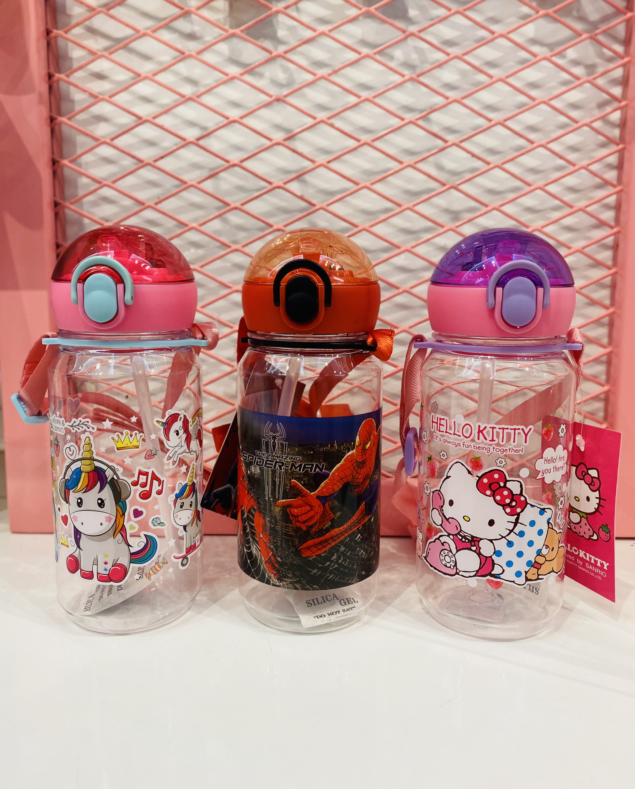 Bình nước ống hút hình Unicorn - Kitty - Spiderman siêu cưng các bé - 400ml