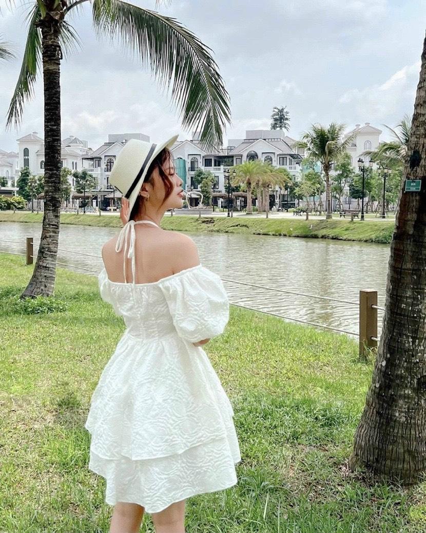 ĐẦM XOÈ GẤM CỔ YẾM 2 TẦNG 14054