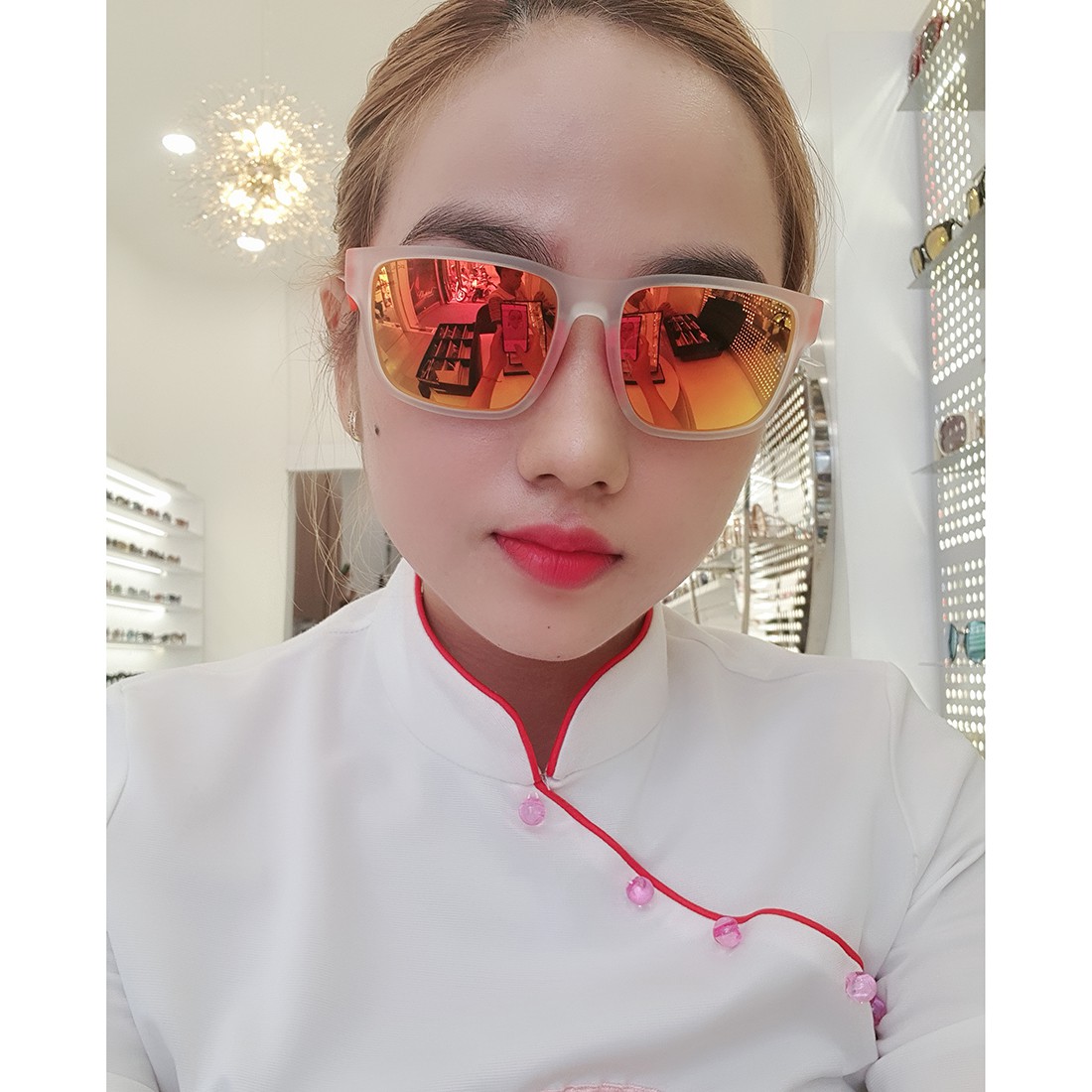 Kính mát chính hãng Police SPLB86J