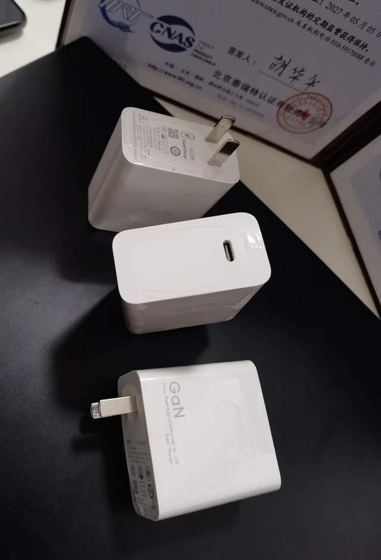 Giao hàng nhanh thích hợp cho đầu sạc máy tính xách tay Hongmeng 65w watt PD máy tính bảng sạc nhanh điện thoại di động cáp dữ liệu đa năng MateB