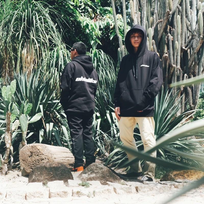 BLACK BASIC HOODIE-New Version