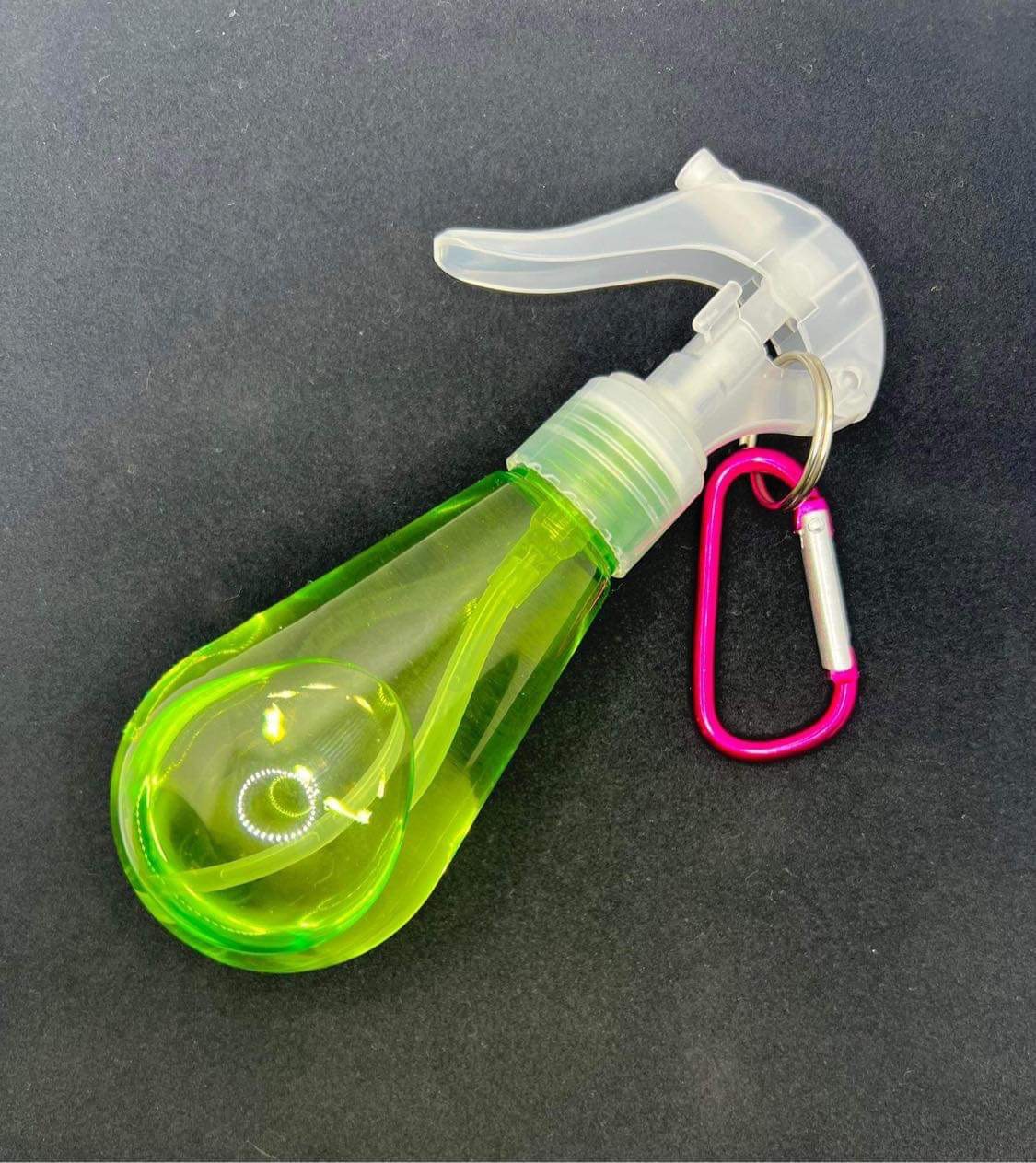 Bình xịt đựng nước rửa tay 80ml kèm móc khóa tiện dụng