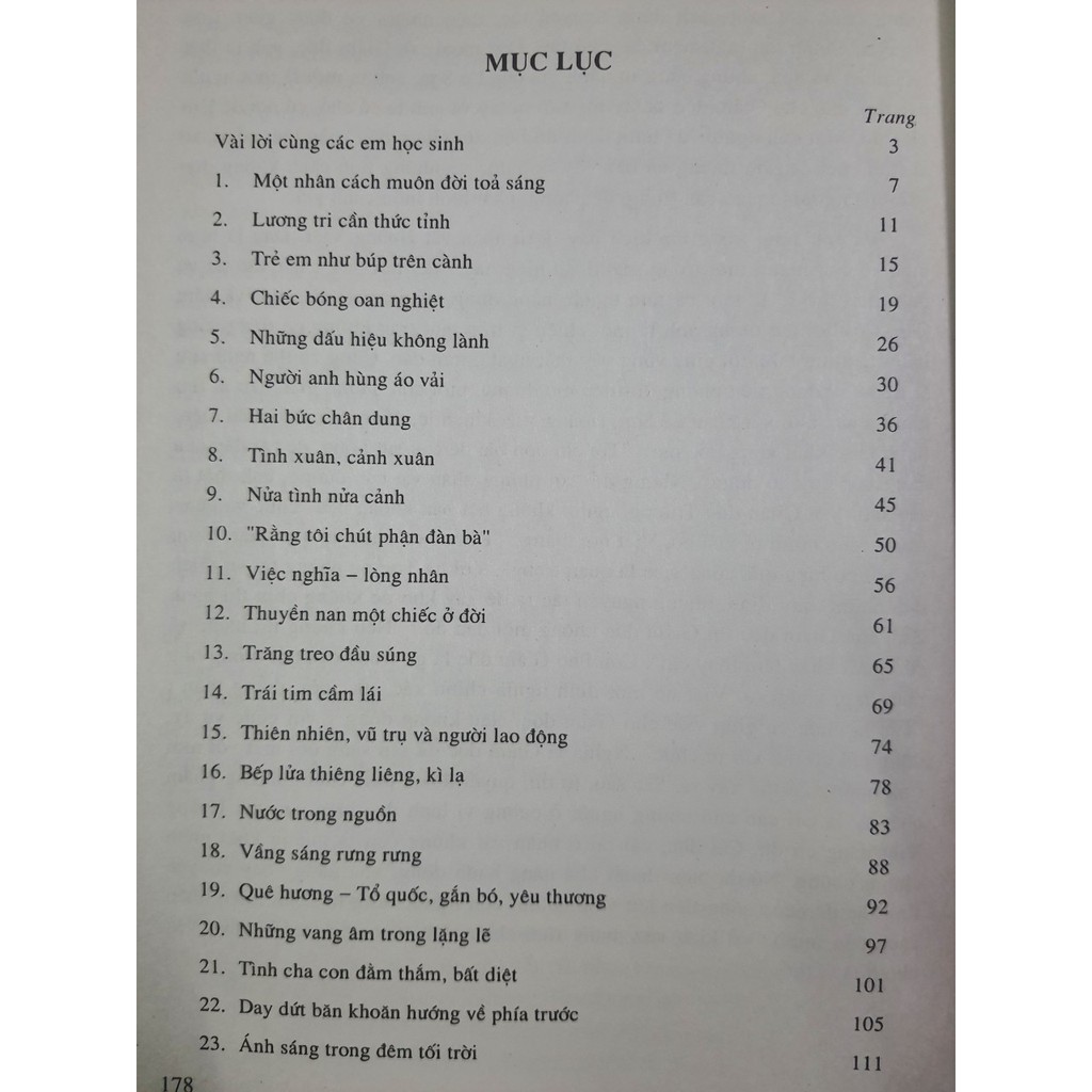Sách - Bình giảng Văn 9