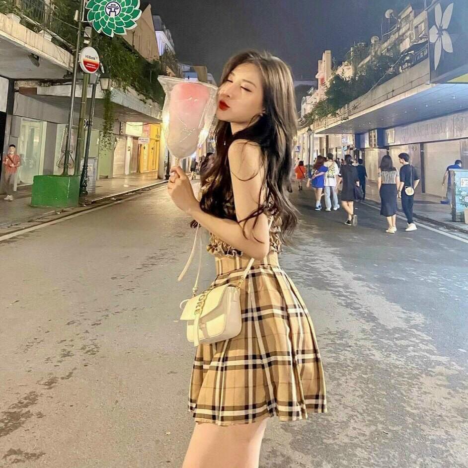 Set bộ áo nhún thun kèm chân váy caro thời trang ( áo có mút ngực )