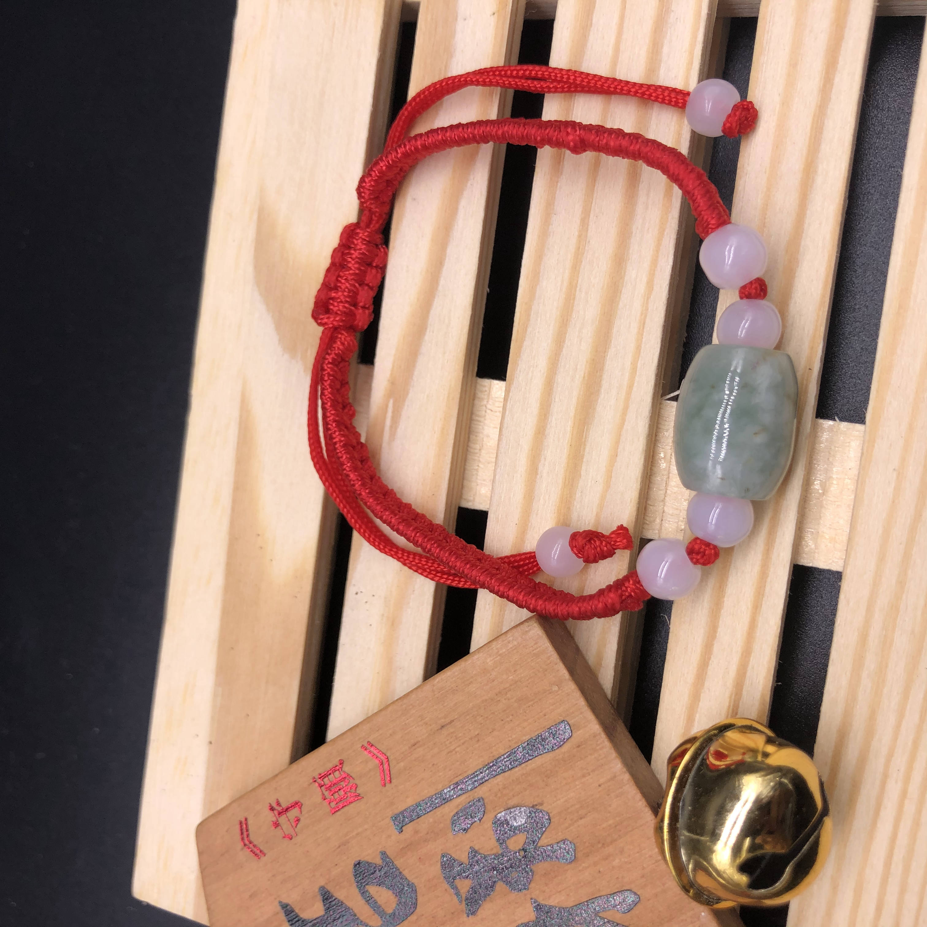 ẮN CHỈ ĐỎ THÁI LAN, PHỐI CẨM THẠCH TỰ NHIÊN CHƯA XỬ LÝ DÀNH CHO NỮ - KÈM TÚI THƠM CÓ HOA LAVENDER KHÔ, PHÙ HỢP LÀM QUÀ TẶNG CHO GIA ĐÌNH , BẠN BÈ, ĐỐI TÁC.