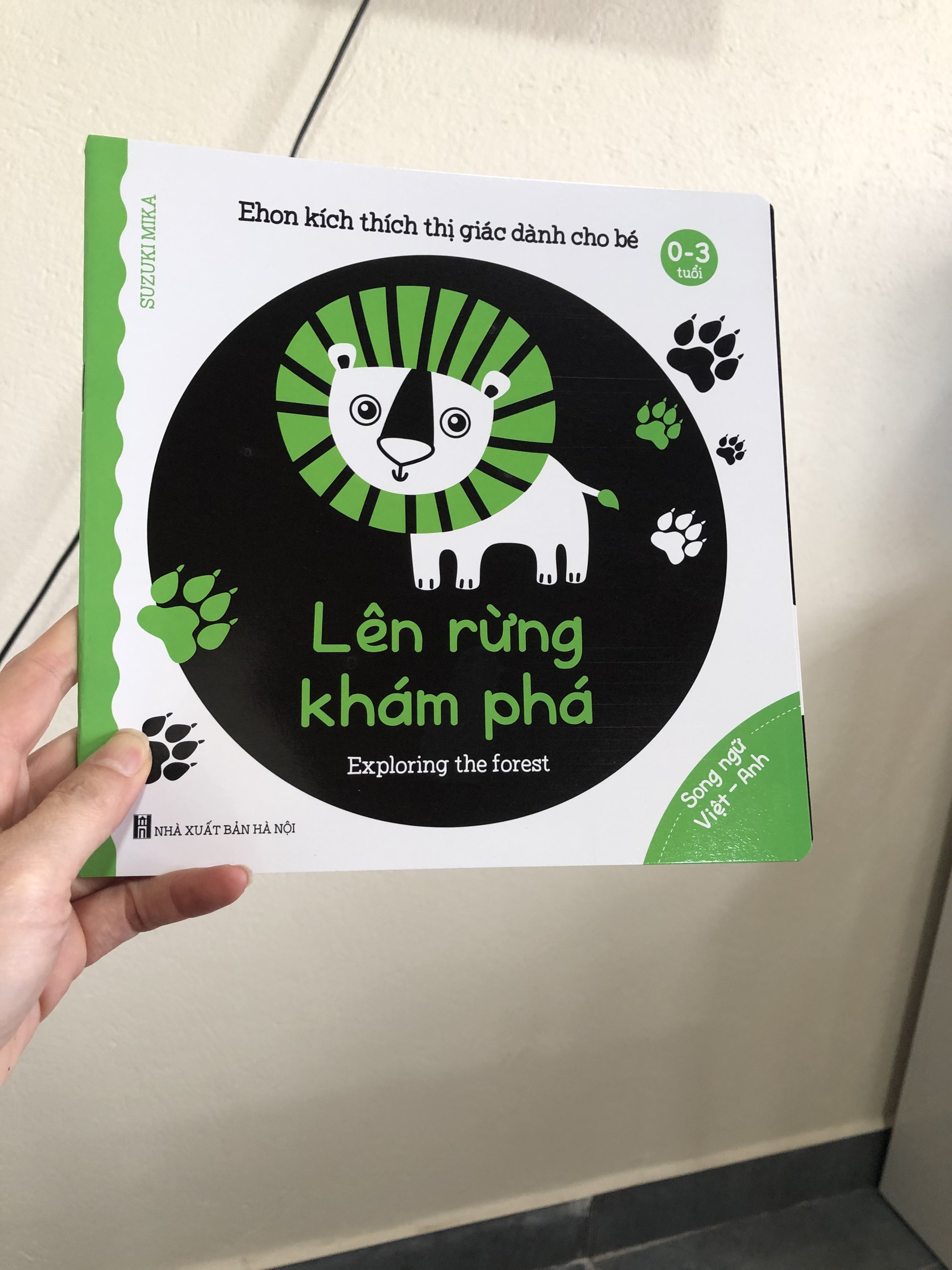 Trọn Bộ 6 Cuốn Ehon Kích Thích Thị Giác cho bé Song Ngữ Việt Anh - In mực chiết xuất tự nhiên - Chất liệu giấy ảnh chịu nước, chống thấm nước - Bé gặm nhấm không rách