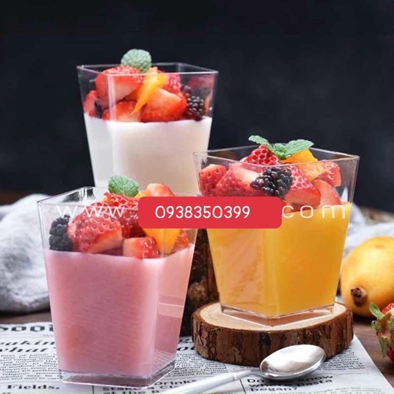 Ly nhựa mousse vuông BN24