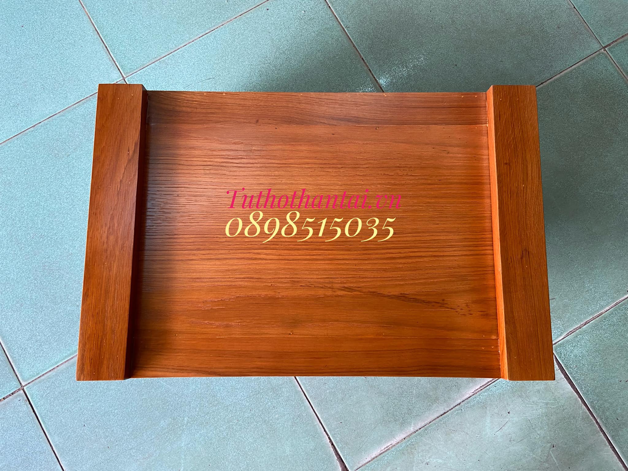 Bàn thờ treo tường gỗ Sồi mẫu hiện đại ngang 61cm, ngang 69cm