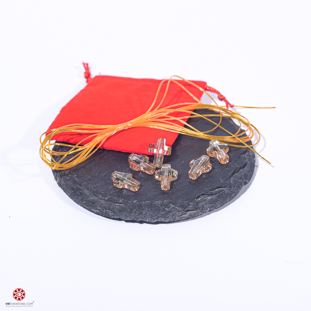 Charm Thánh Giá pha lê Ý cao cấp xỏ vòng chuỗi mân côi cho lời nguyện cầu thêm đẹp - Tặng kèm dây thun lụa chuyên dụng xâu vòng | VietGemstones