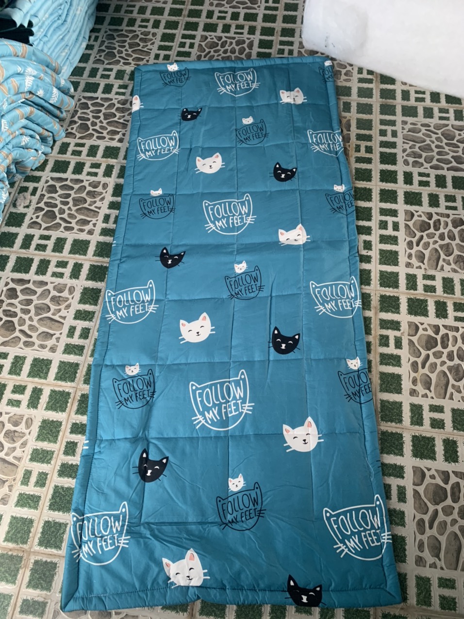 Nệm đa năng, topper, trải sàn , du lịch, phượt , tiện dụng , dễ dàng gấp gọn.