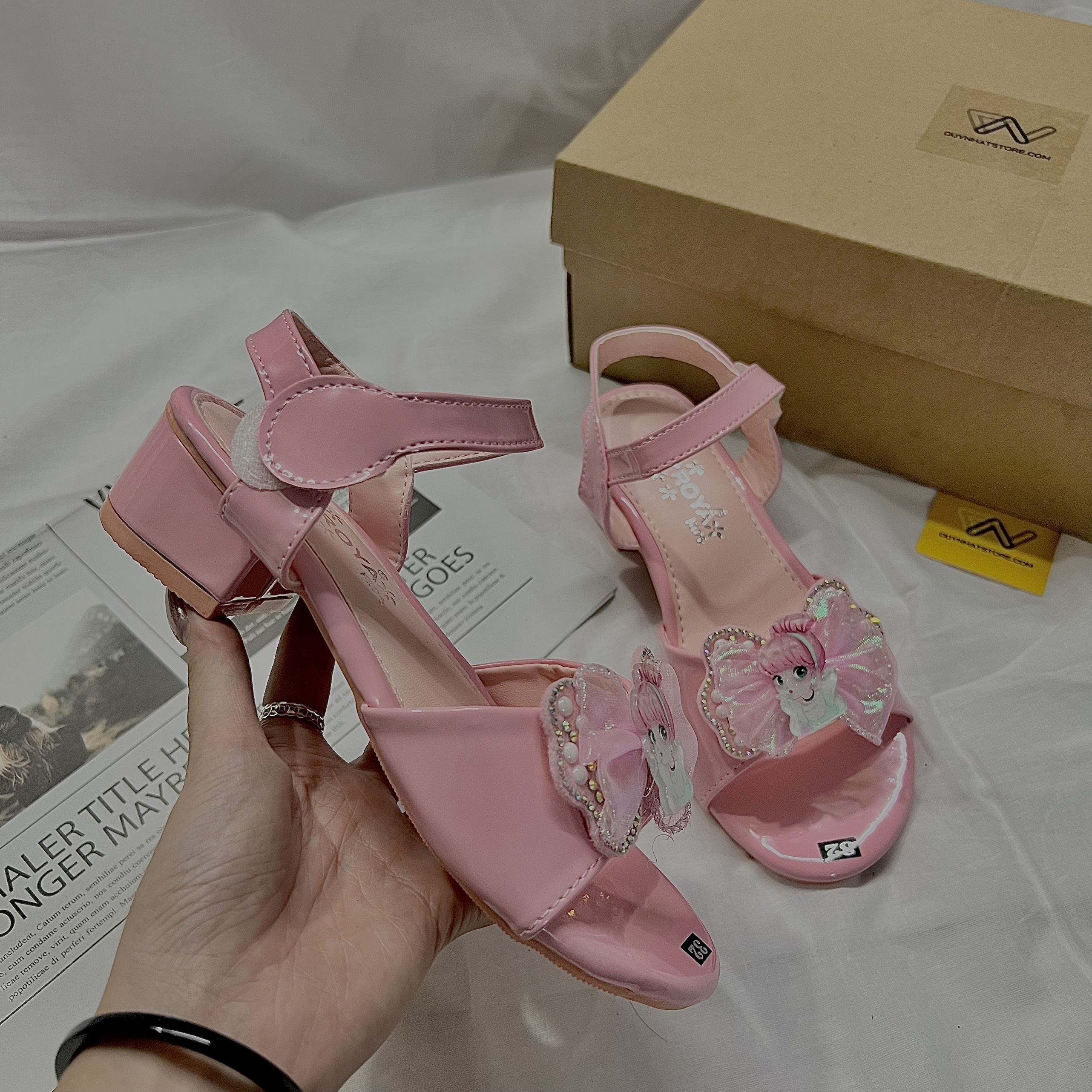 Giày Sandal Công Chúa Elsa Đẹp Nữ Học Sinh Đi Học Duy Nhật Store Cấp 1 Đế Cao Gót 3cm Dép Quai Hậu Êm Chân 7 Màu Hồng Nơ