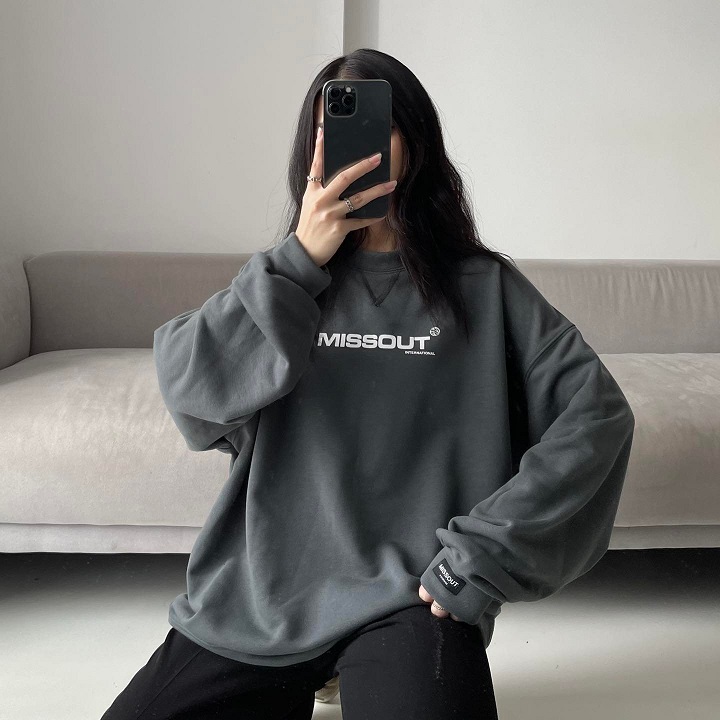 Áo sweater unisex Missout Áo Missout chất nỉ Bông, Sweater missouts basic unisex - Gin store