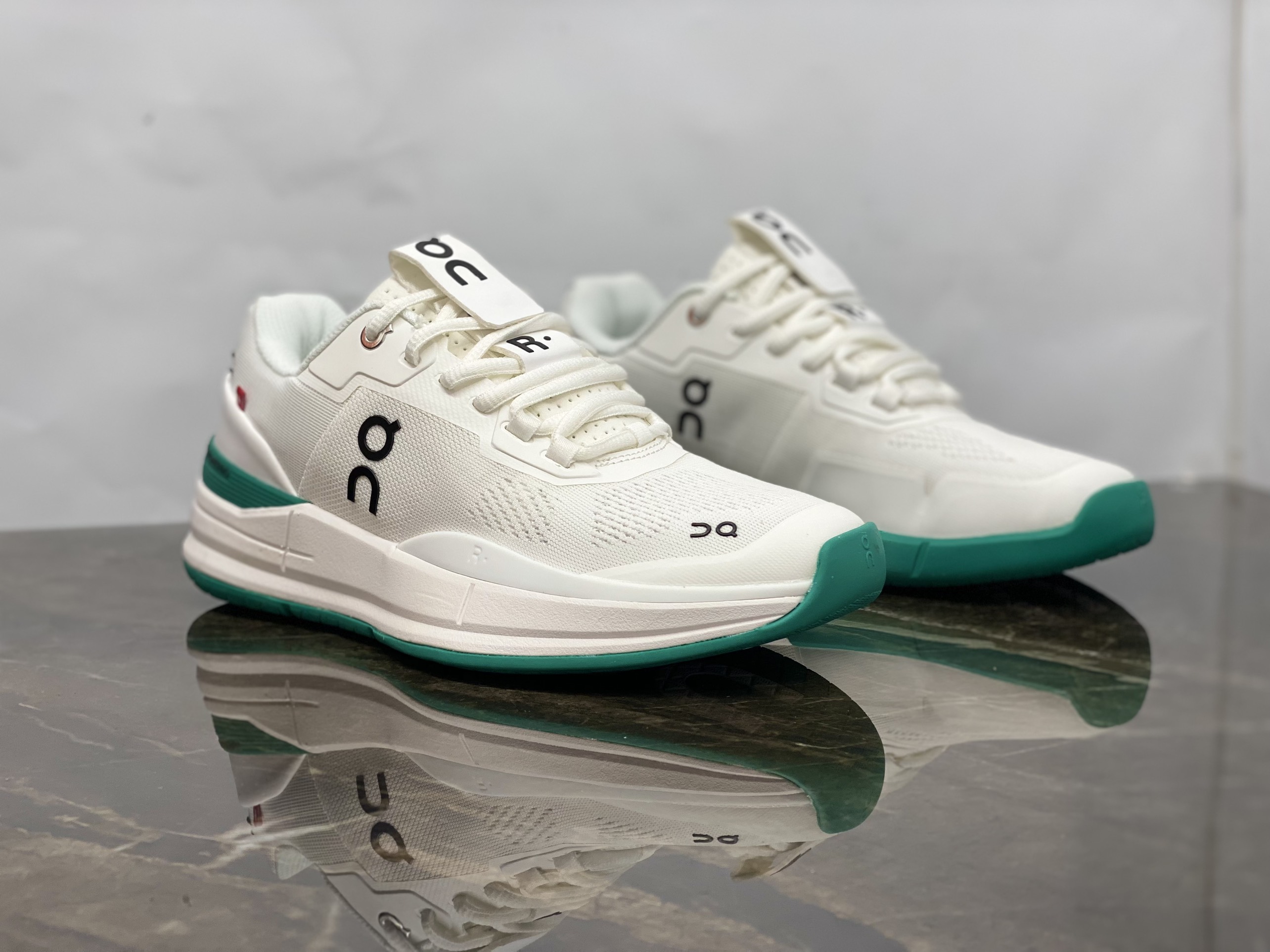 Giày Tennis cặp Nam Nữ - Thương hiệu O.N (Thụy Sĩ) model THE ROGER PRO CLAY TENNIS / Size 36-45