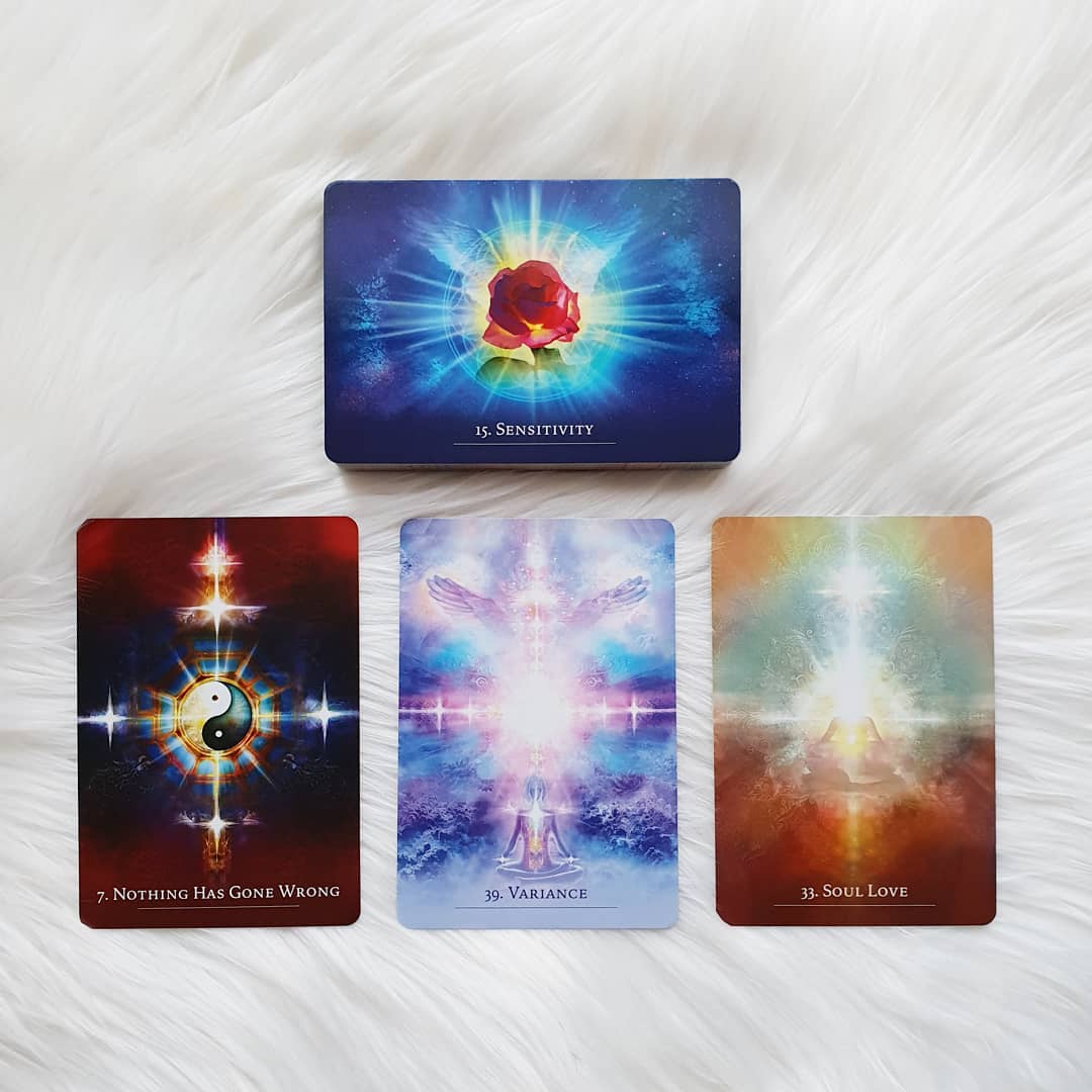 Bộ Bài Bói Tarot Secret Language of Light Oracle Đẹp New