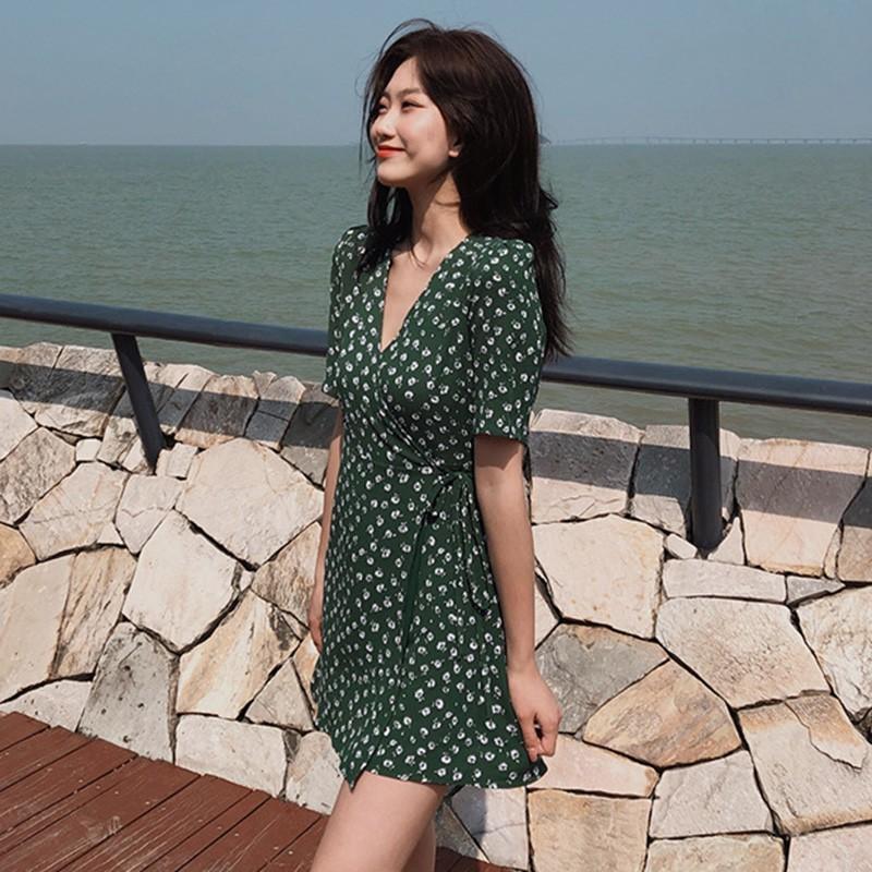 Đầm Nữ Ngắn Tay Cổ Chữ V In Hoa Thời Trang