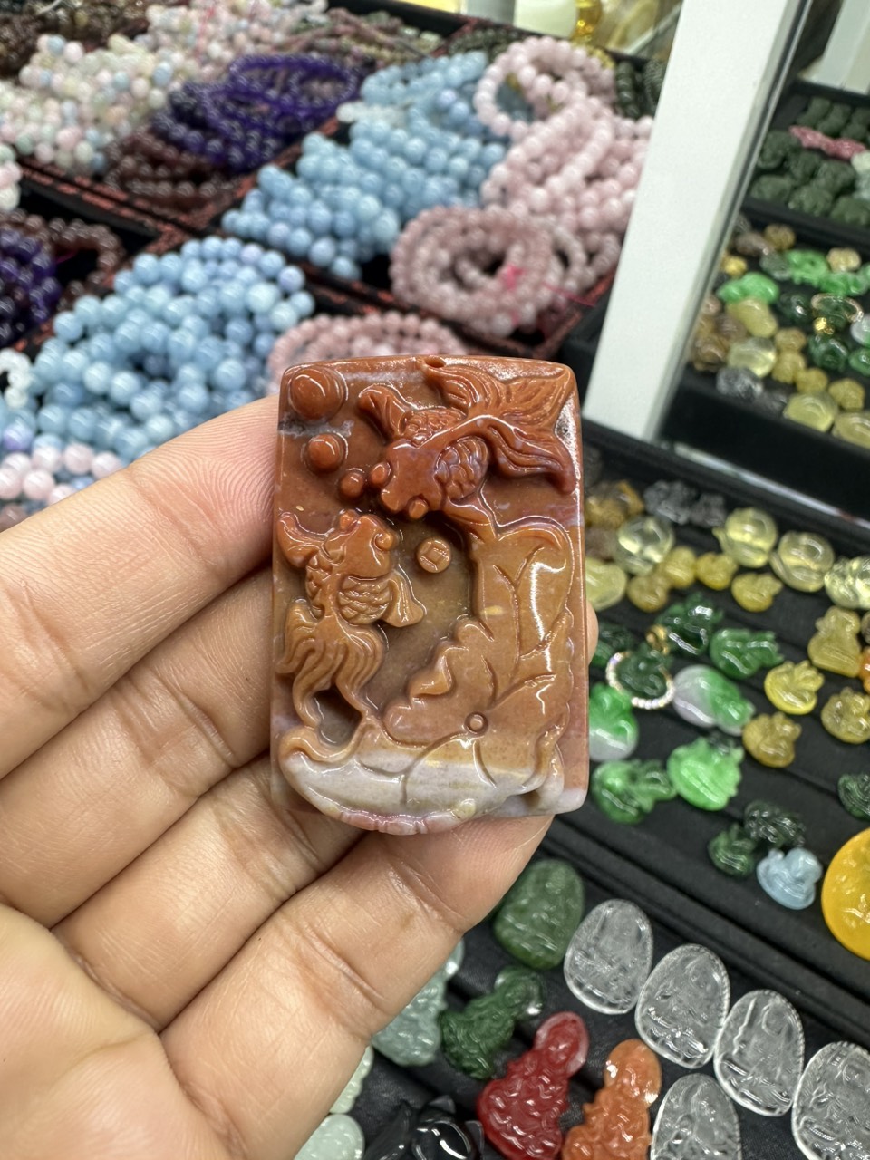 Mặt dây chuyền cá chép phong thủy đá ngọc băng tảo