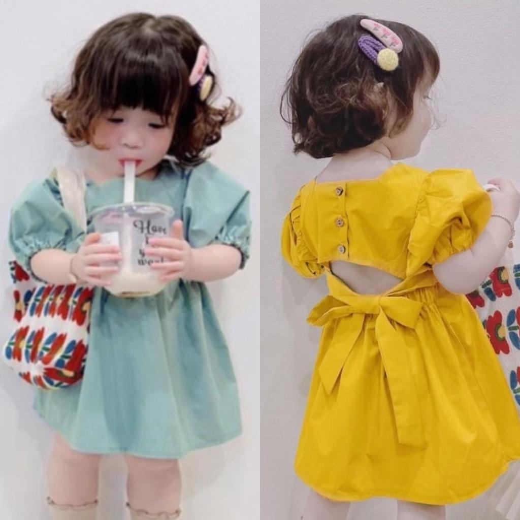 Váy trơn màu nổi cổ vuông bé gái QATE947