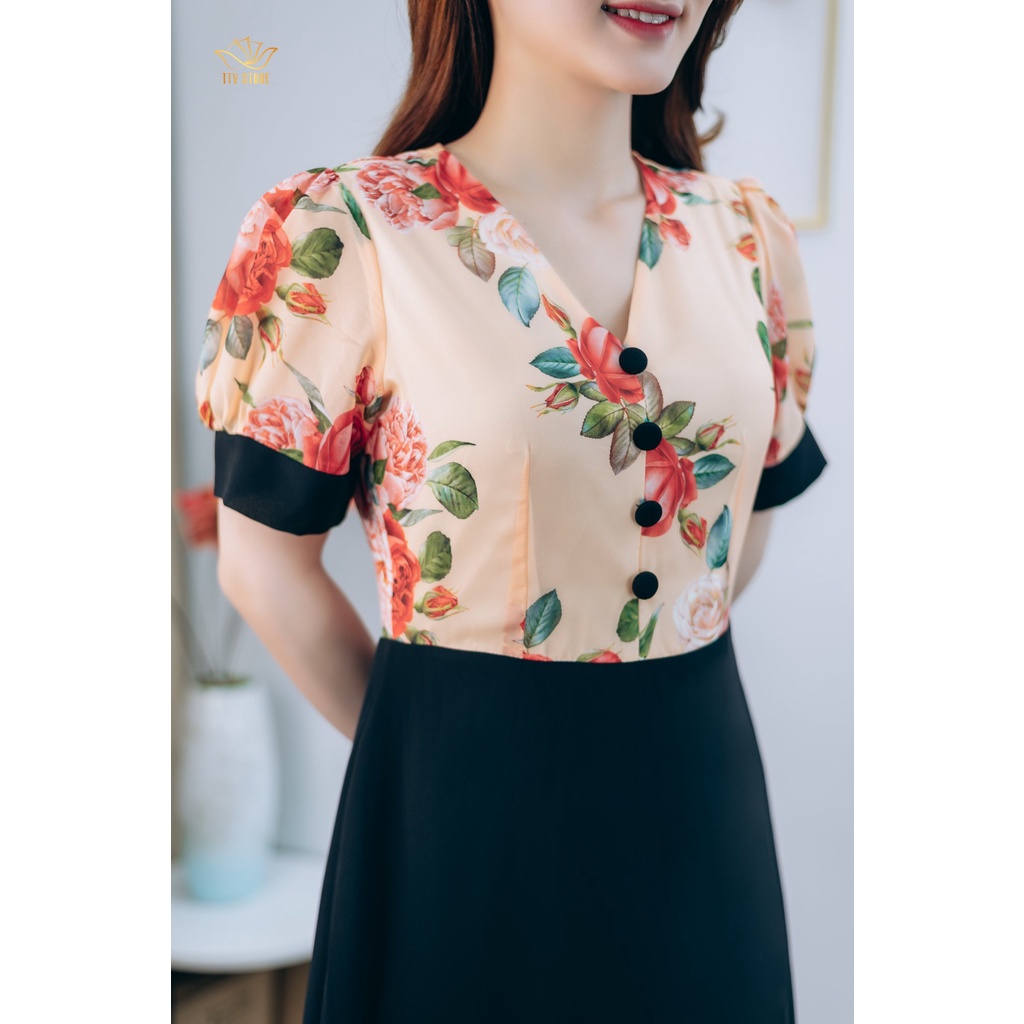 Đầm form A thiết kế sang trọng Cổ tim kết nút tay ngắn màu Kem hoa đỏ TTV STORE TTV1239