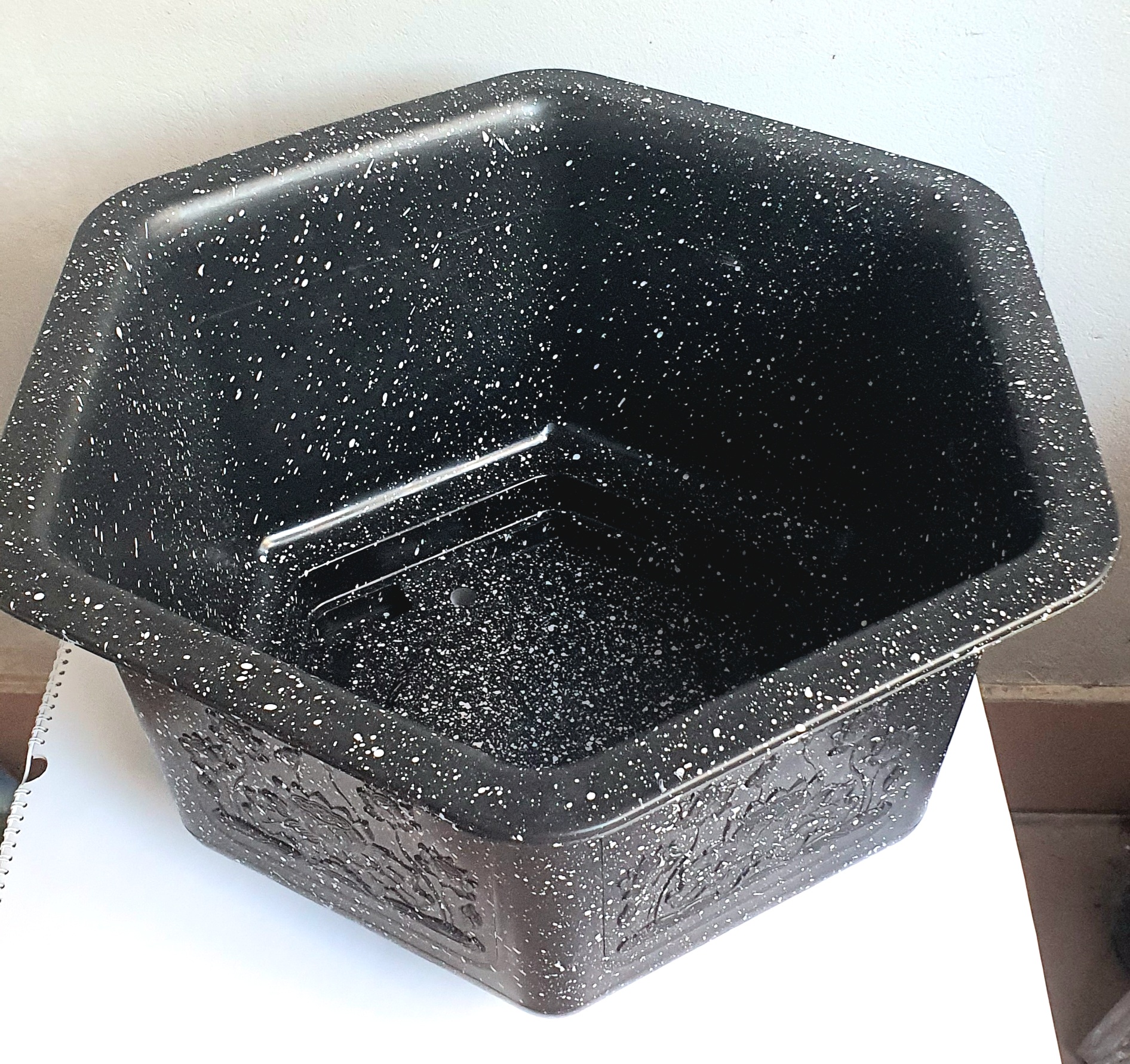 Chậu nhựa Lục giác thấp FAC 480 đa sắc màu