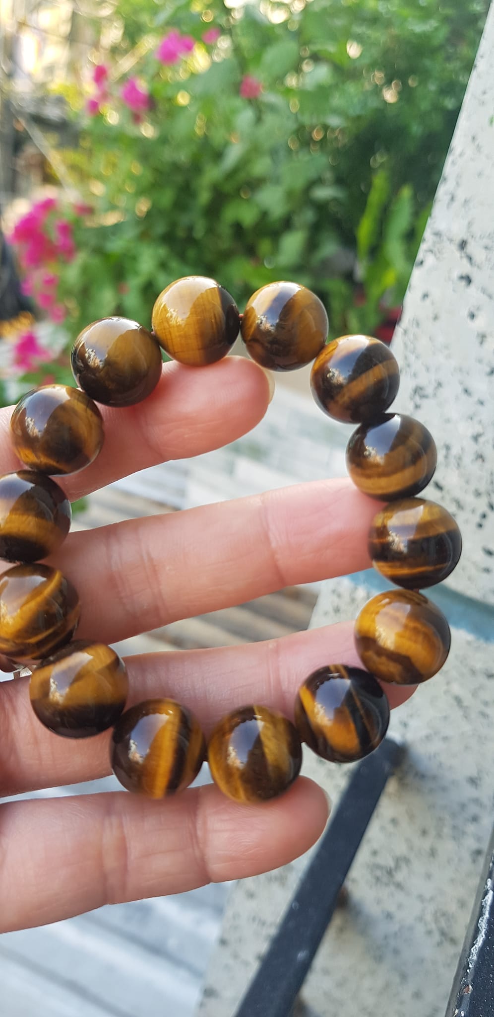 Vòng tay phong thủy Nam Đá Mắt Hổ Vàng Nâu Đậm bóng đẹp Size 4mm hay 14li gồm 14 hạt Hợp nam mệnh thổ mệnh kim ạ