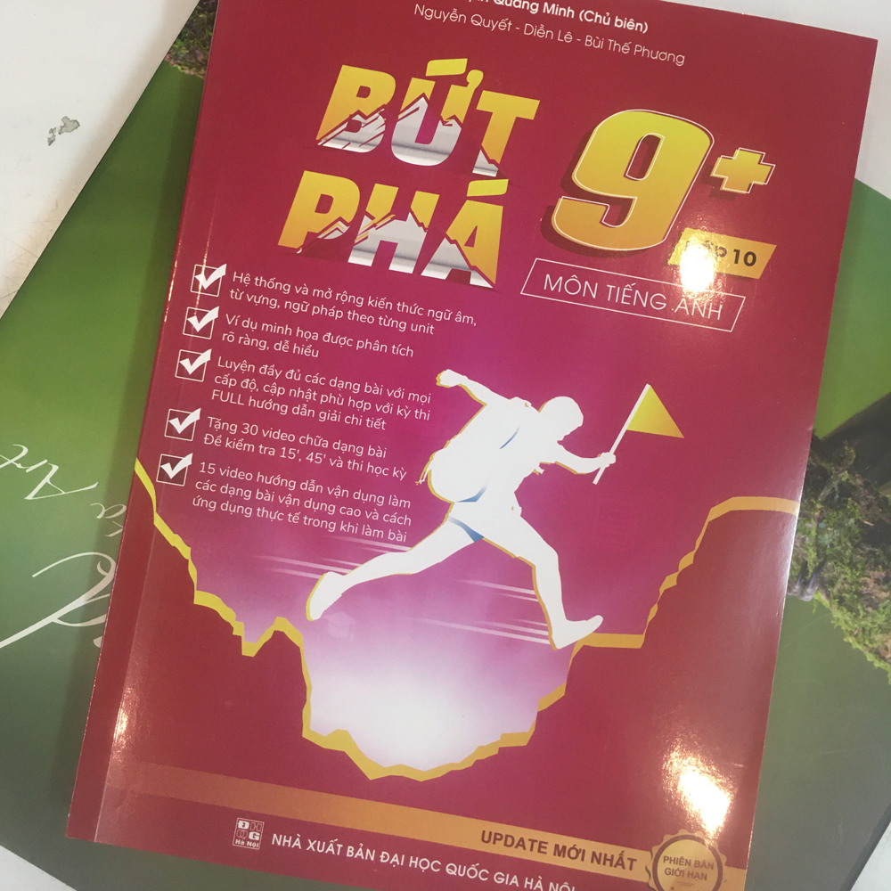 Sách Bứt phá 9+ môn Tiếng anh lớp 10