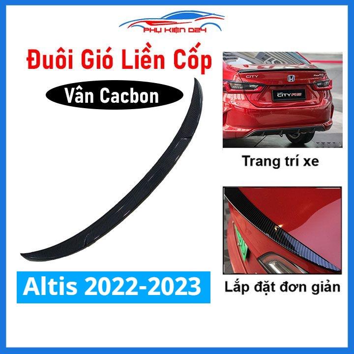 Đuôi gió sau xe liền cốp Altis 2022-2023 vân Cacbon