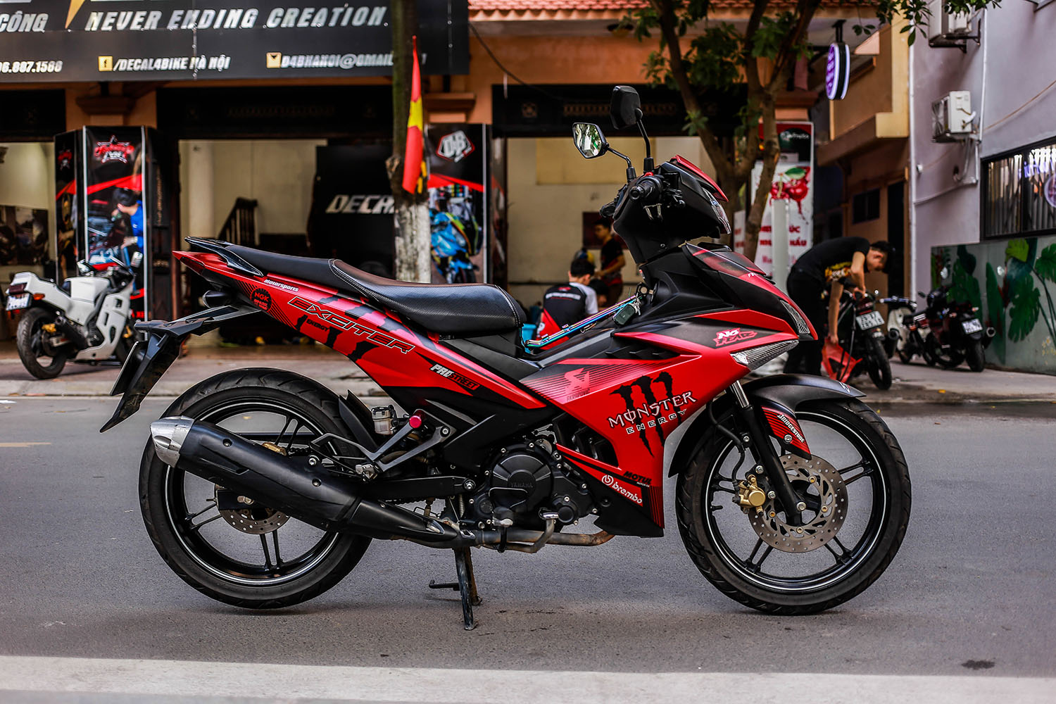 Tem trùm Exciter 150 Red Monster