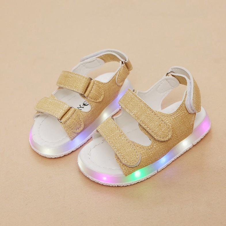 Giày sandal quai dán thiết kế đế có đèn LED cho bé