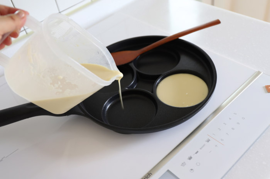 Hộp thực phẩm có tay cầm Nakaya 1000ml, nắp bằng nhựa PE mềm dẻo, khả năng chịu được nhiệt từ -20~ 70°C- nội địa Nhật Bản