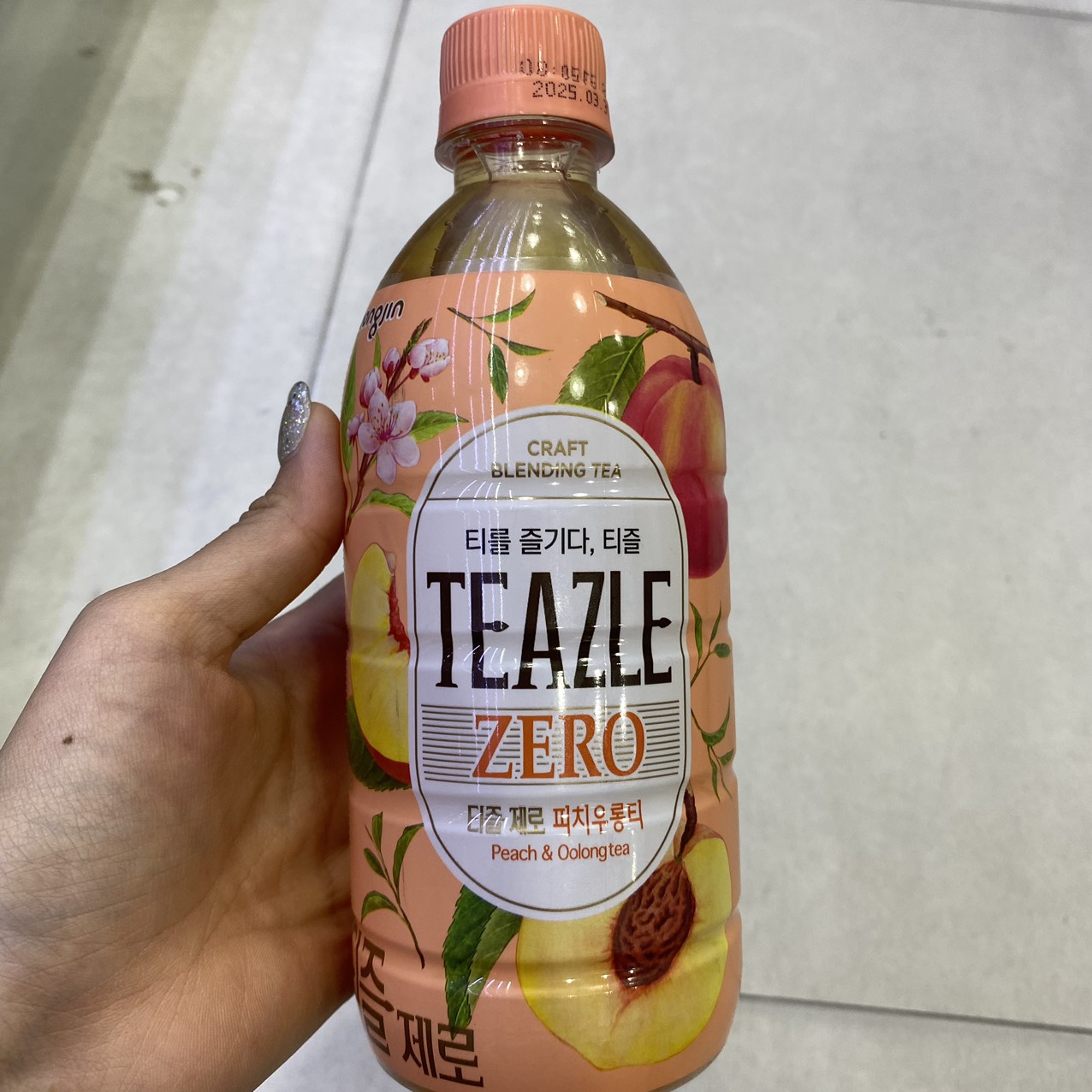 Nước Trà Teazle Vị Trà Ô Long Đào Woongjin Hàn Quốc Chai 500ML / 웅진) 티즐 피치 우롱티 500ML
