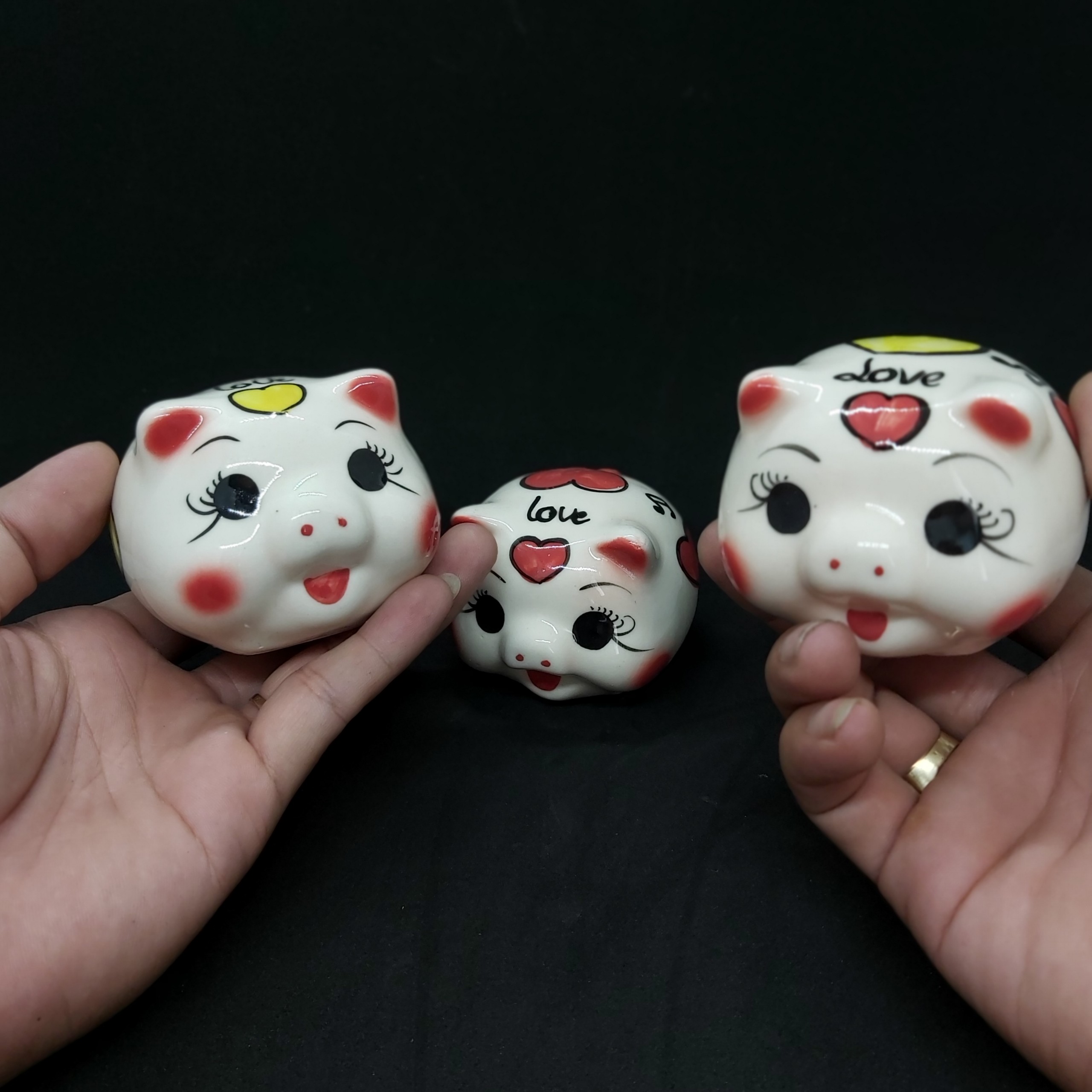 HEO ĐẤT Tiết Kiệm Gốm Men Sứ Bát Tràng cao cấp - Size MINI Màu TRẮNG SỮA, Heo Phong thủy Thu Hút Tài Lộc, May Mắn - Lợn Đất chưng bàn làm việc, bàn học, trang trí nội thất, giải hạn