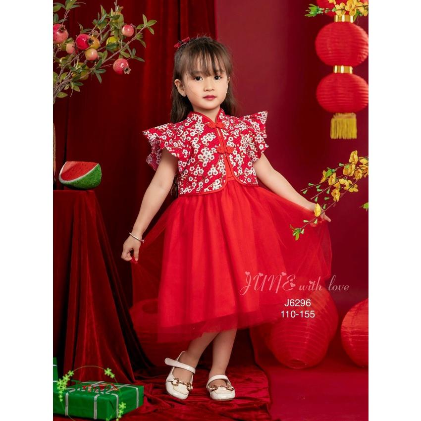 Bộ đầm voan đỏ và áo khoác hoa xinh xắn mềm mại cho bé diện noel và tết