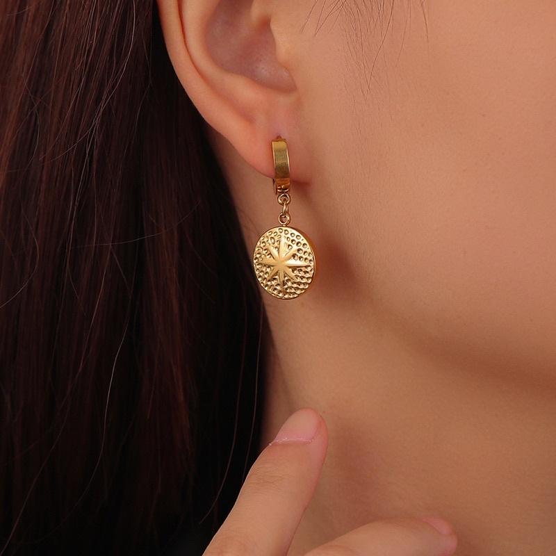 Khuyên Tai Bông Tai Nữ Titan Không Đen Sao Tám Cánh Đẹp